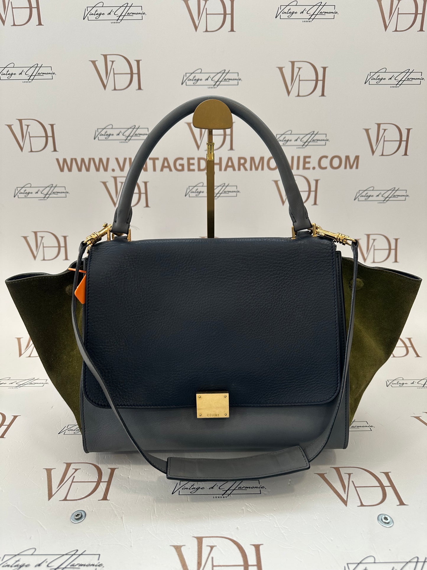382607 - Celine Trapeze