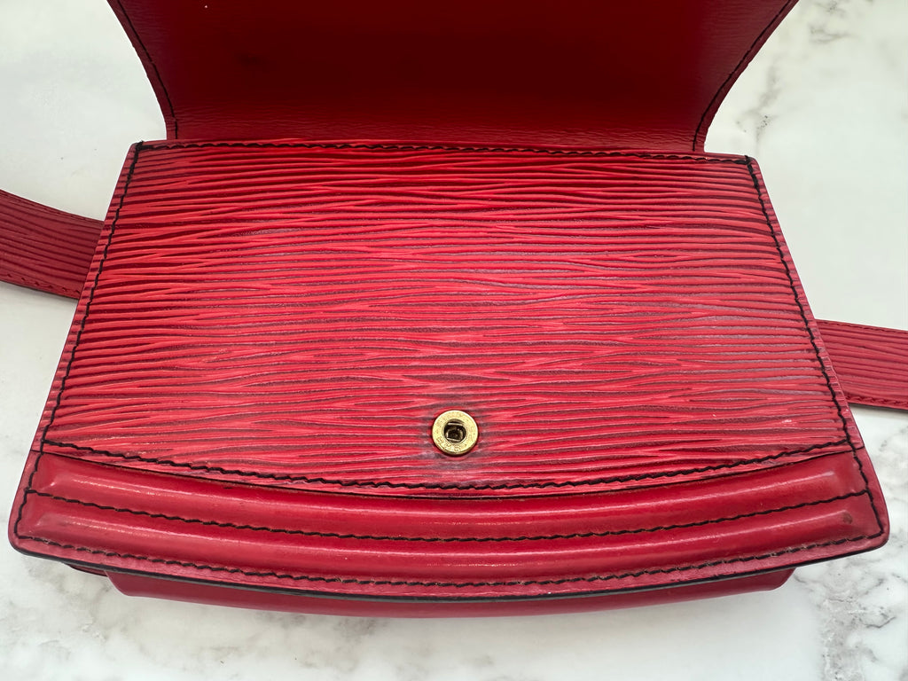 Louis Vuitton Epi pochette ceinture tilsit pouch
