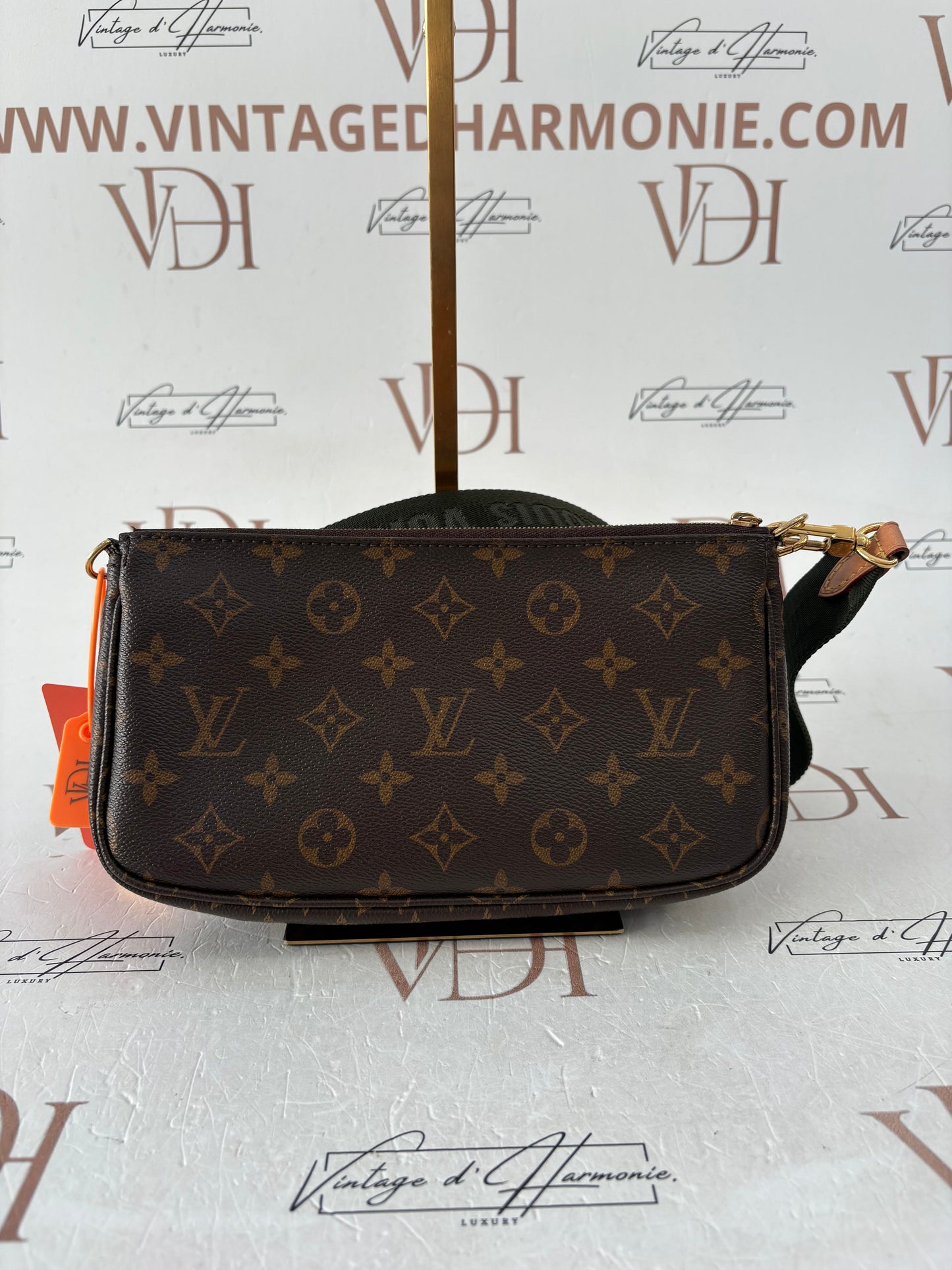 383614 - Louis Vuitton Multipochette