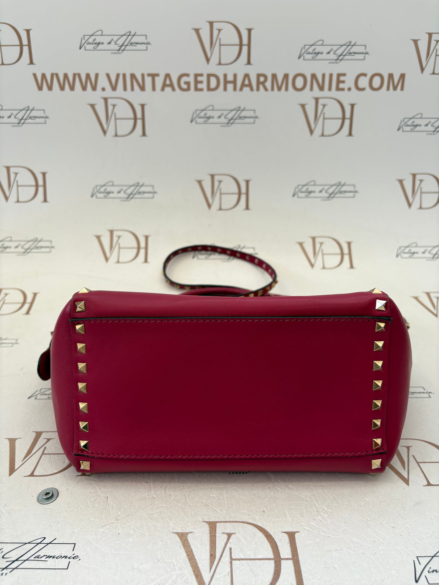 384151 - Valentino Rockstud