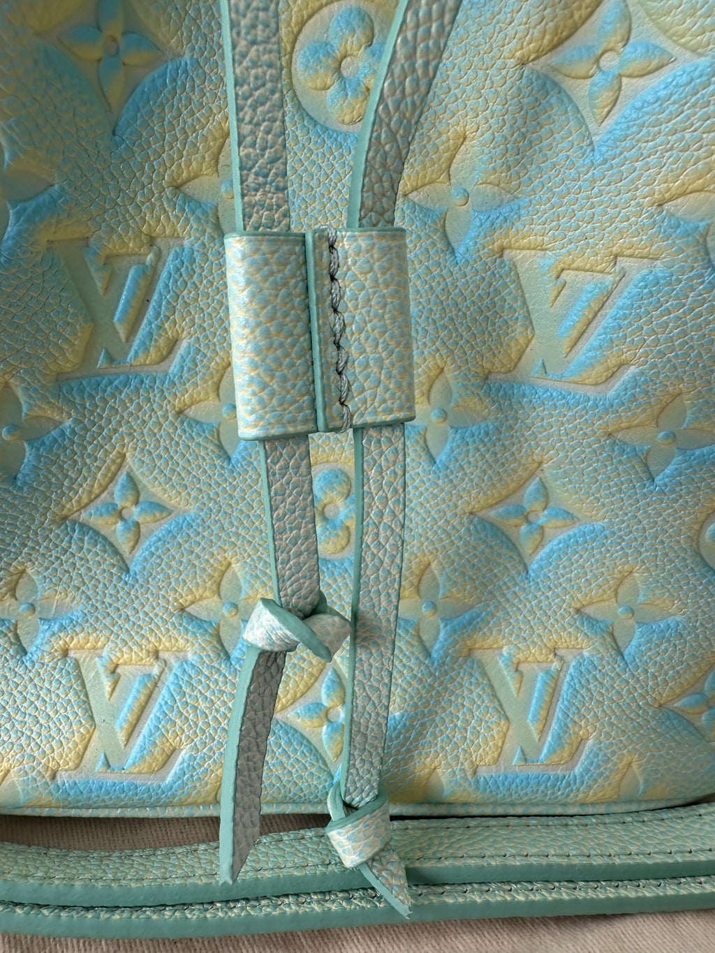 Louis Vuitton Neonoe Limited