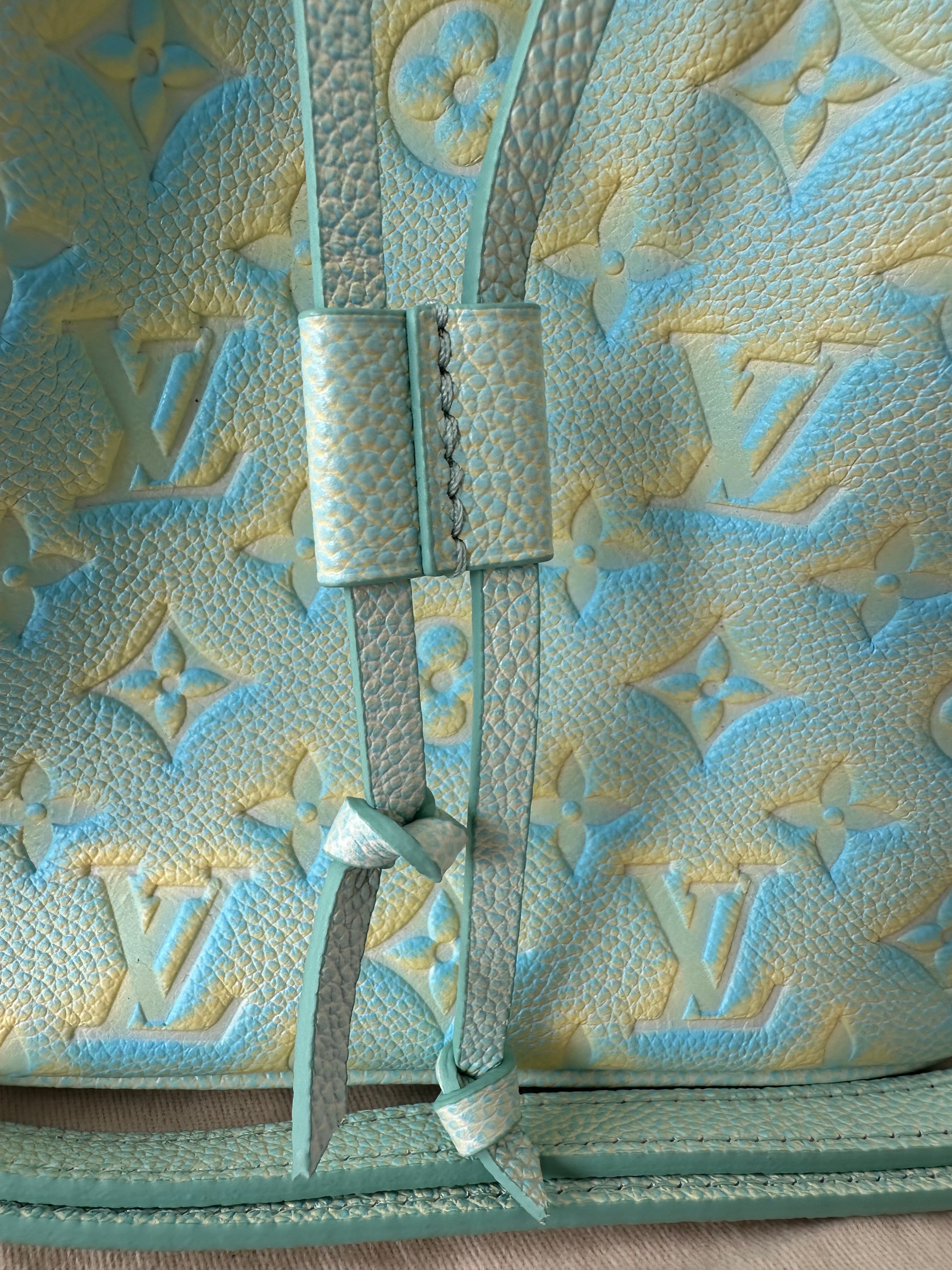 Louis Vuitton Neonoe Limited