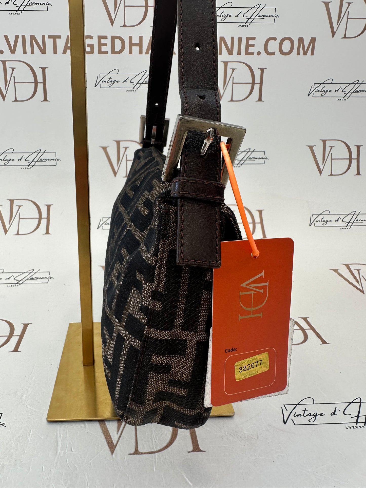 382677 - Fendi Mamma Forever