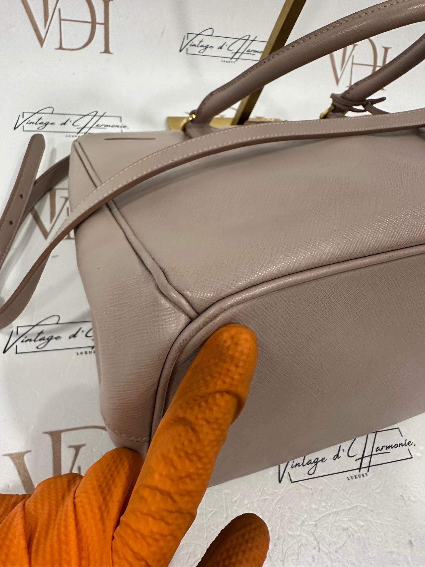 382988 - Prada Galleria