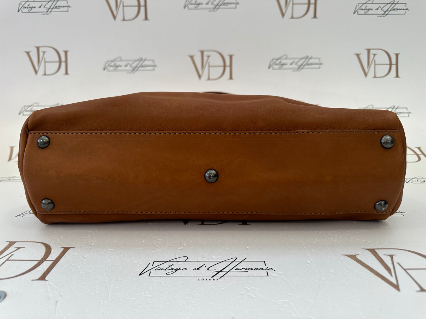 102701 - Fendi Peekaboo