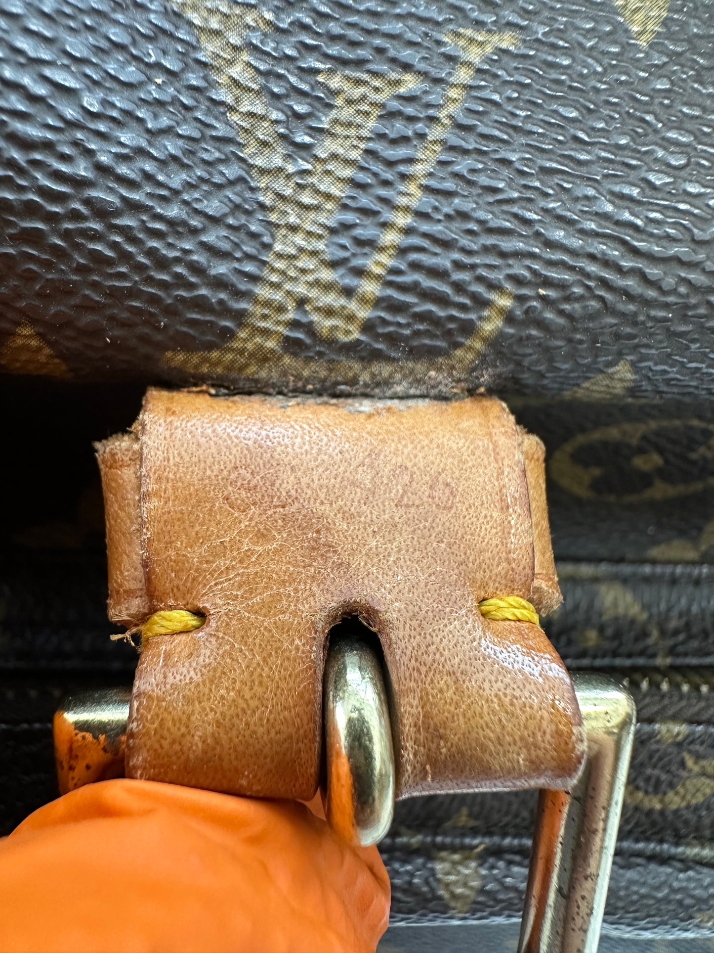 017911 - Louis Vuitton Montsouris GM
