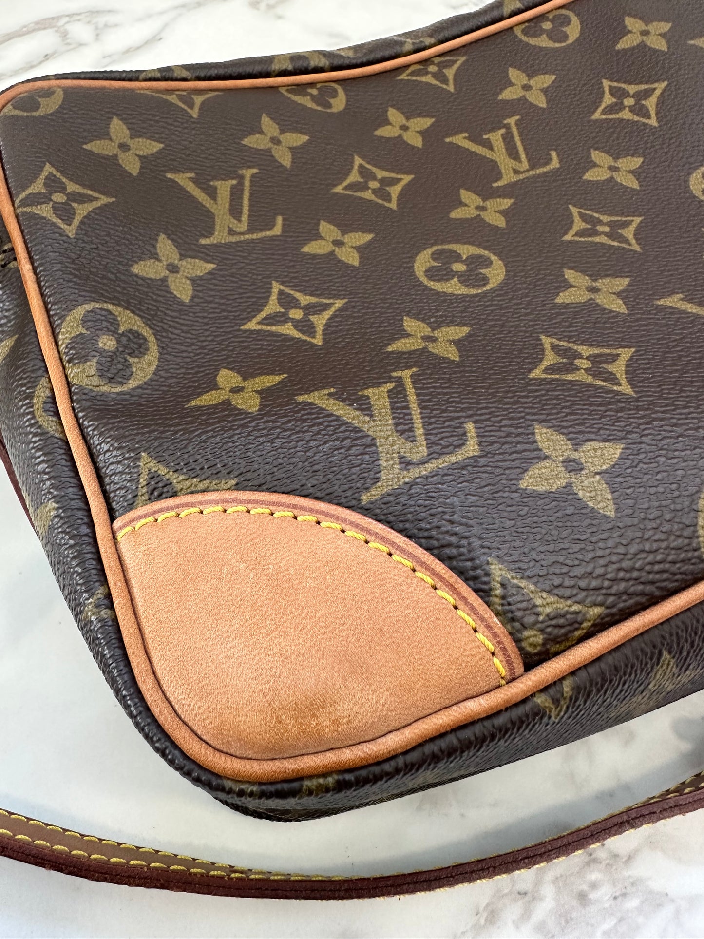 Louis Vuitton Trocadero 27