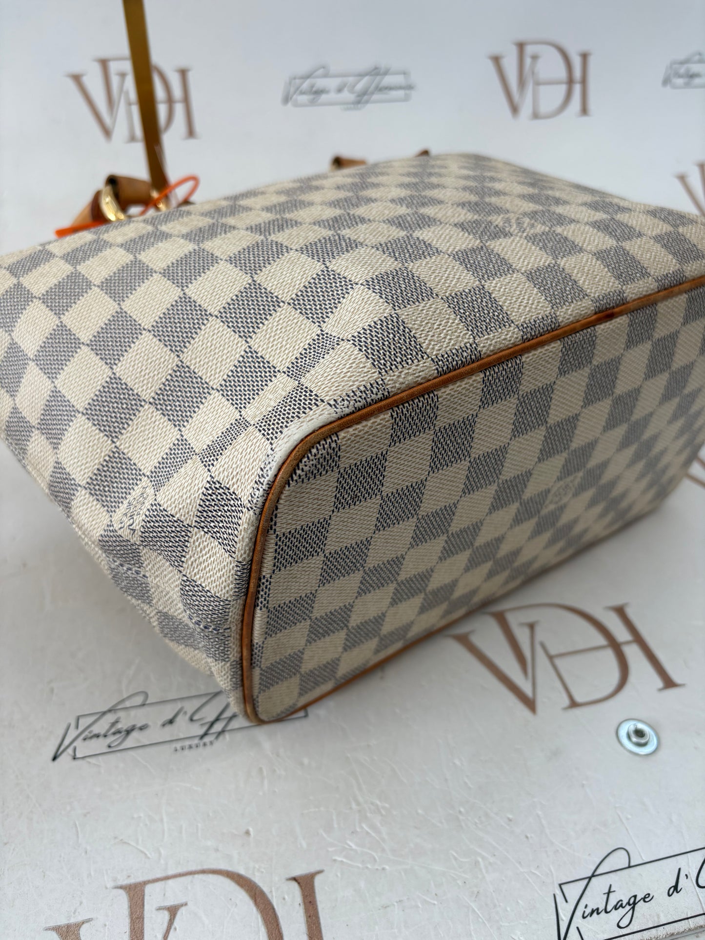 018140 - Louis Vuitton Saleya PM