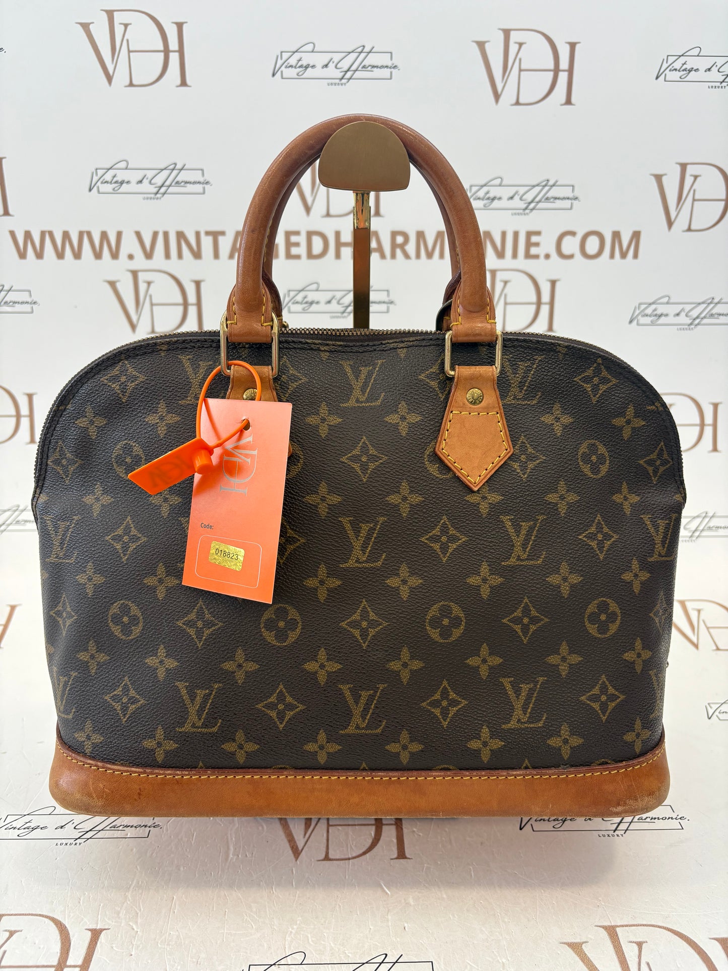 018823 - Louis Vuitton Alma