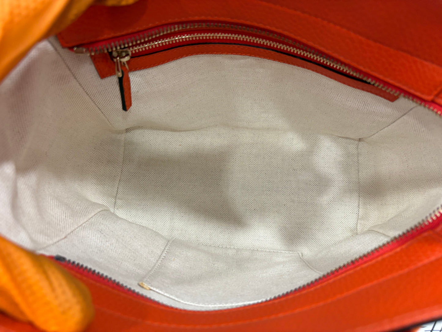 384026 - Gucci Swing