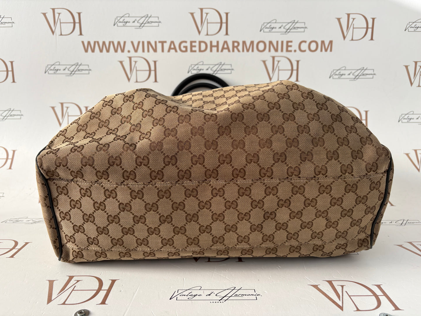 201643 - Gucci Sukey
