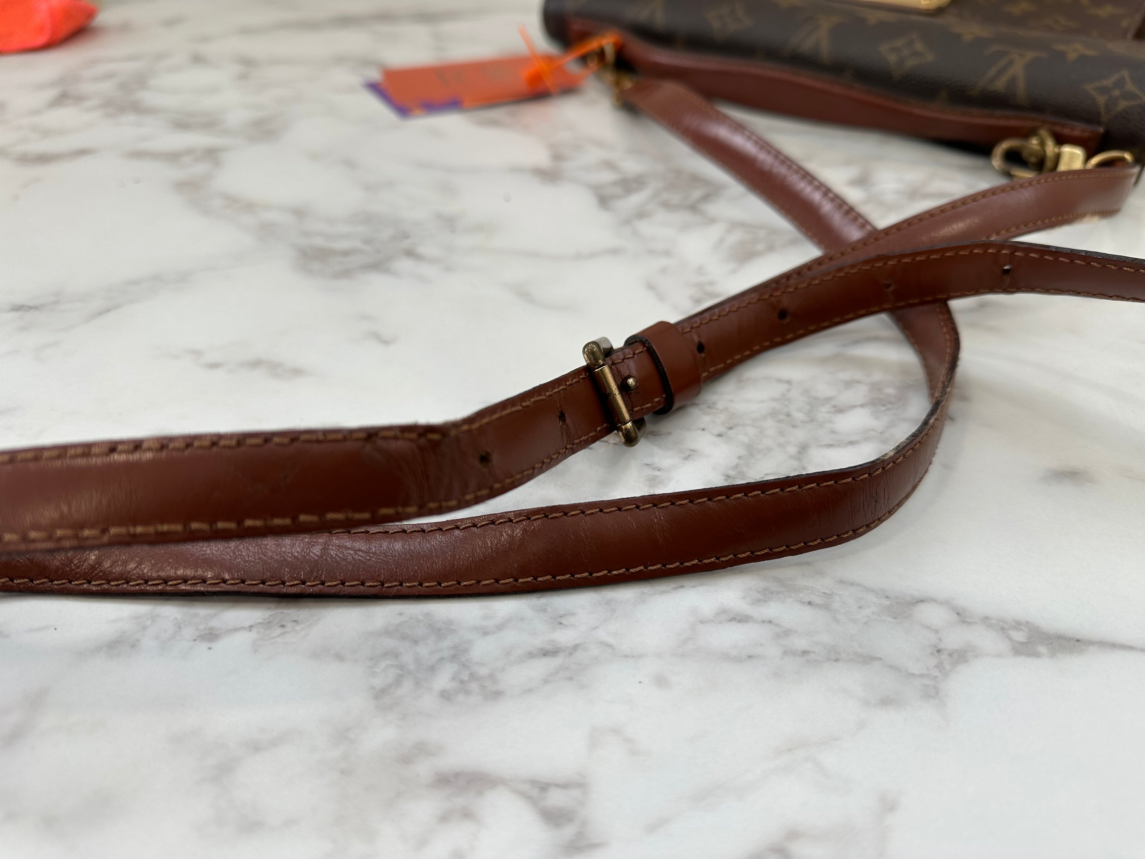 Louis Vuitton Monceau 28