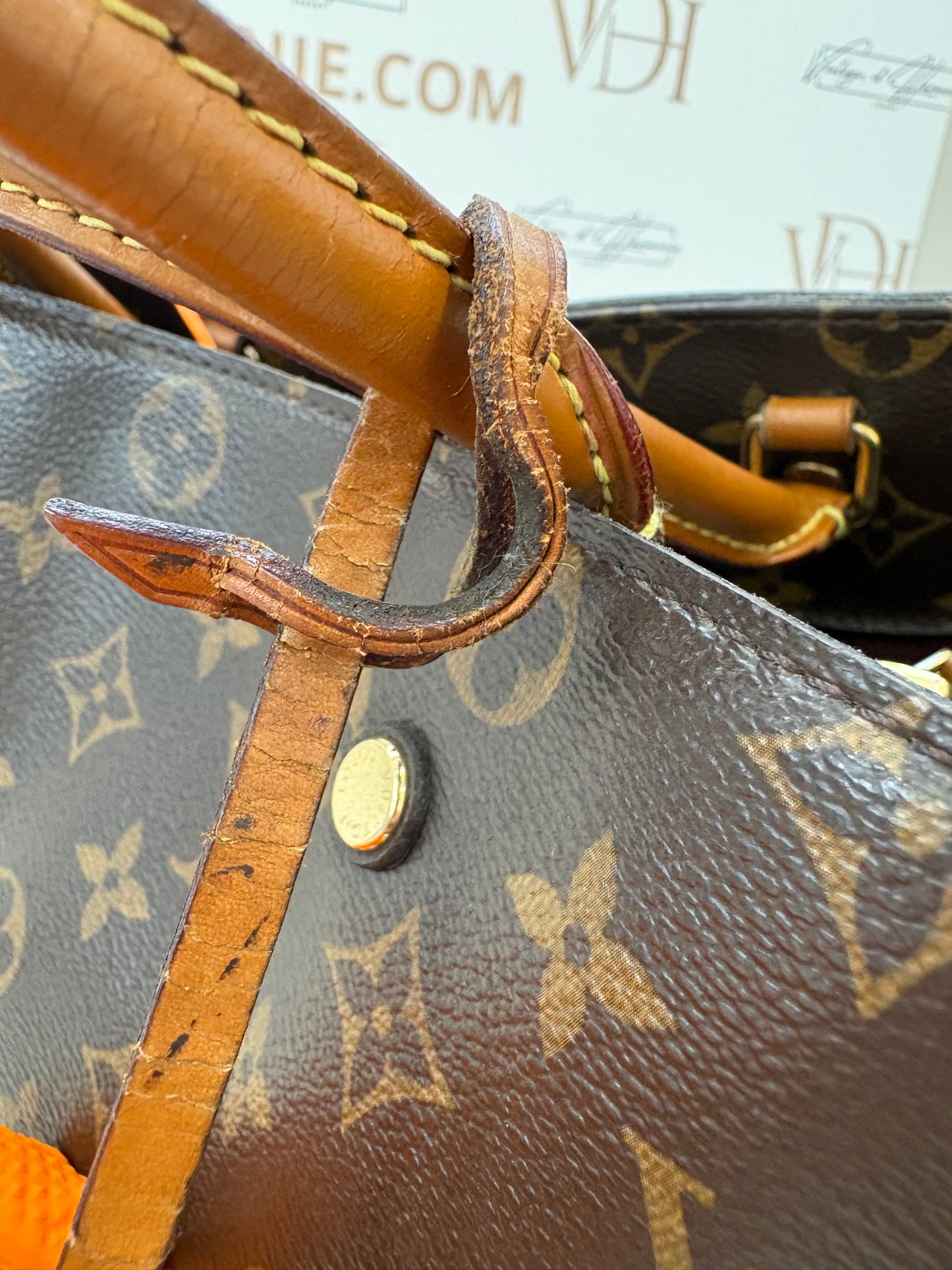 383168 - Louis Vuitton Mountaigne GM
