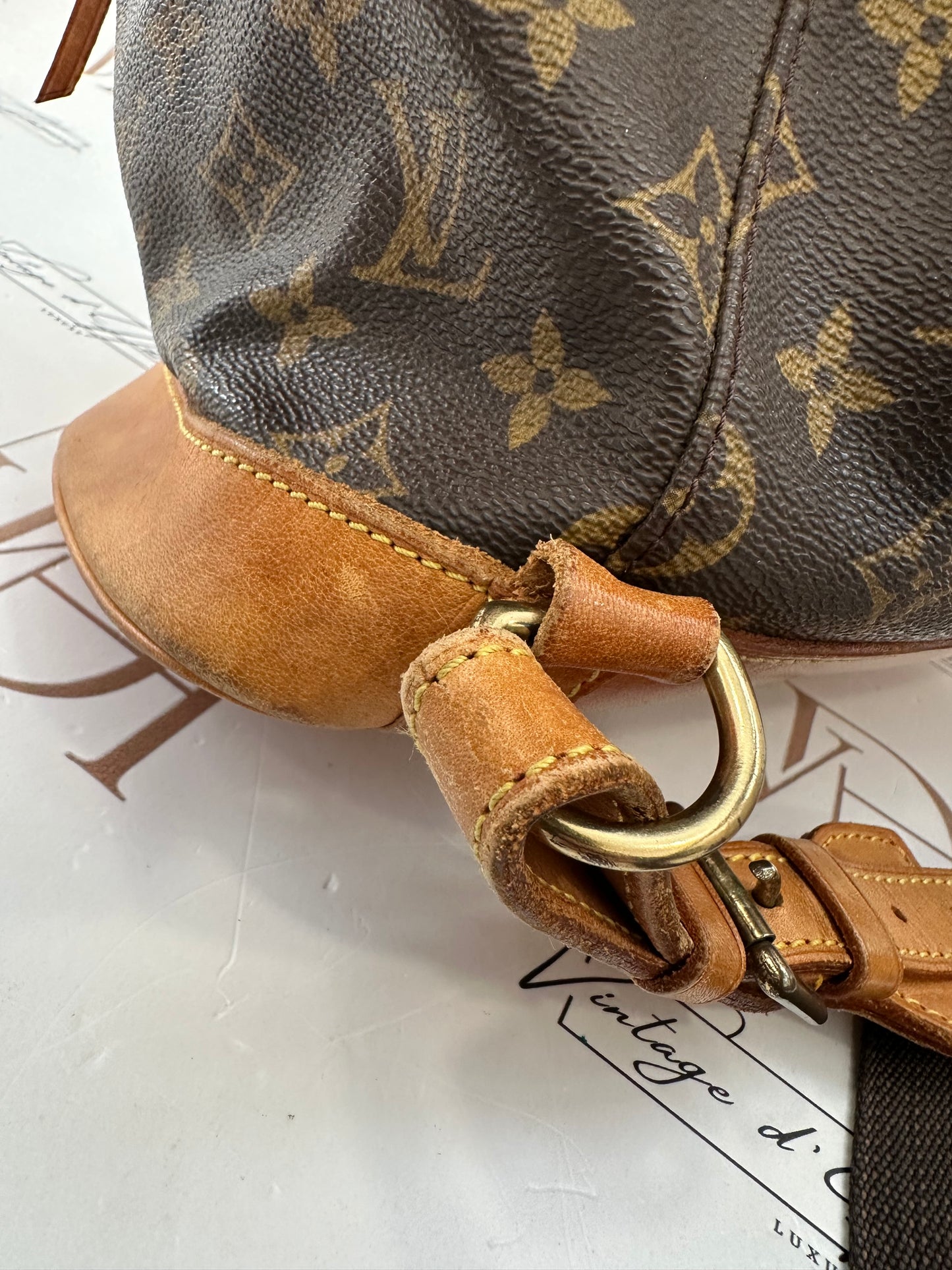 017911 - Louis Vuitton Montsouris GM