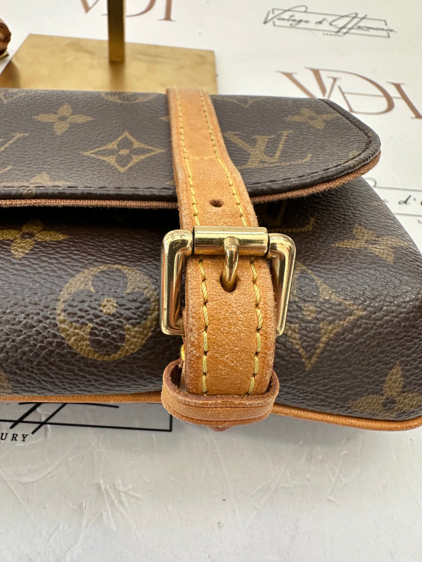 017802 - Louis Vuitton Pochette Marelle
