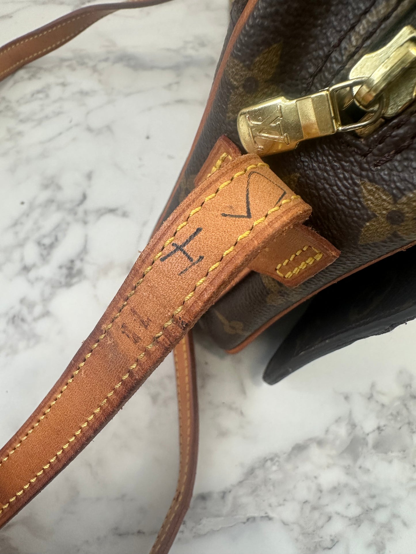 Louis Vuitton Saint German 27