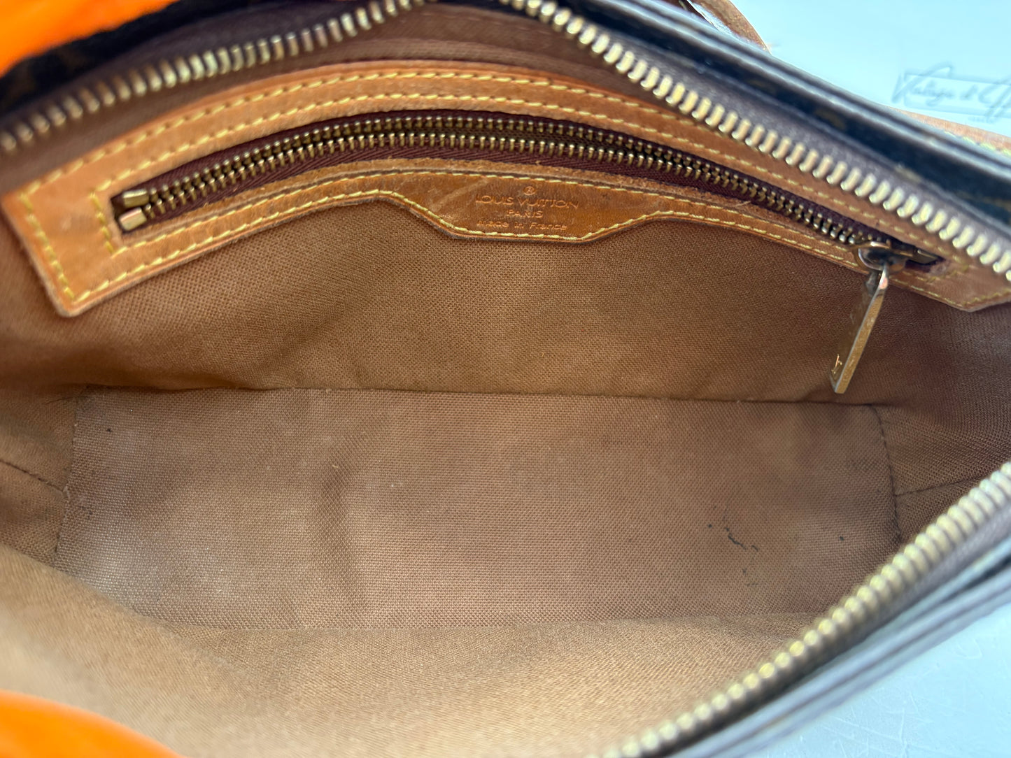 017707 - Louis Vuitton Troteur