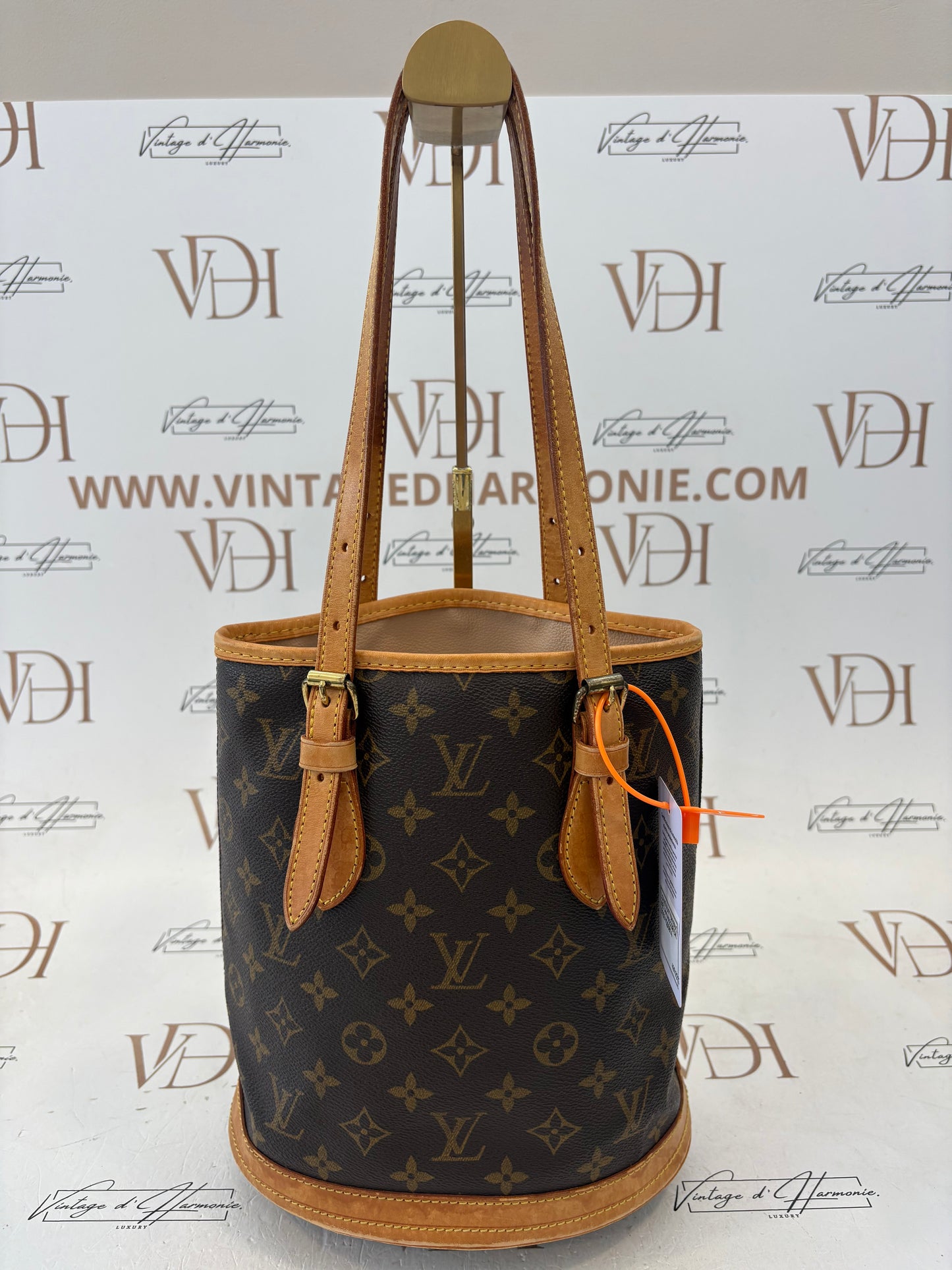 017267 - Louis Vuitton Bucket PM