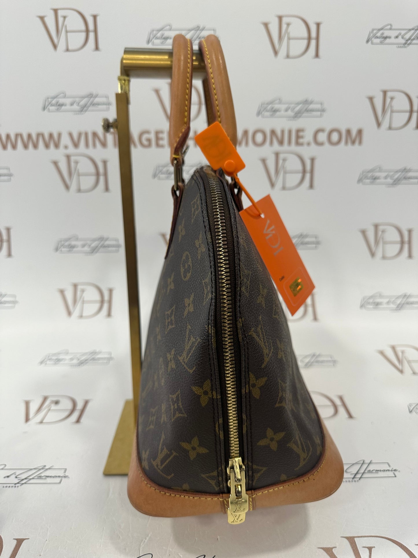 017917 - Louis Vuitton Alma