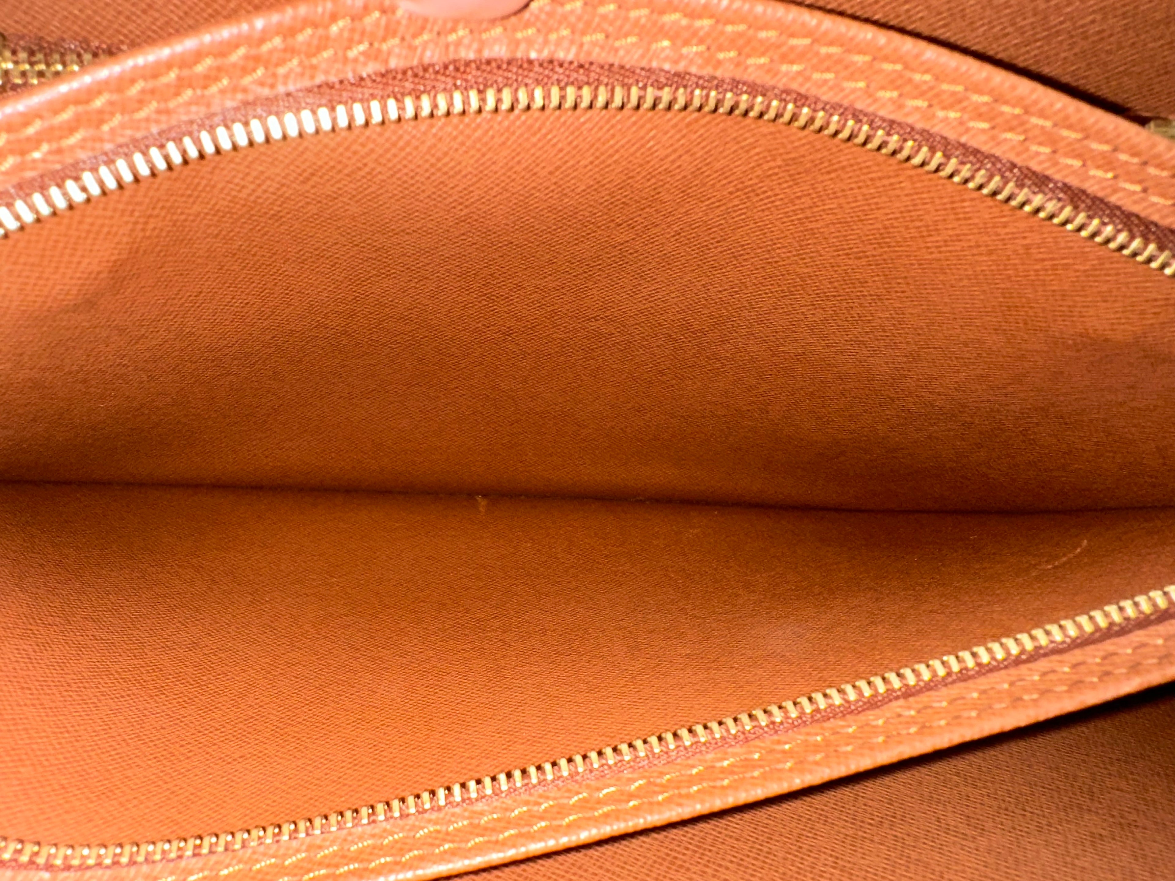 Louis Vuitton Courcelles