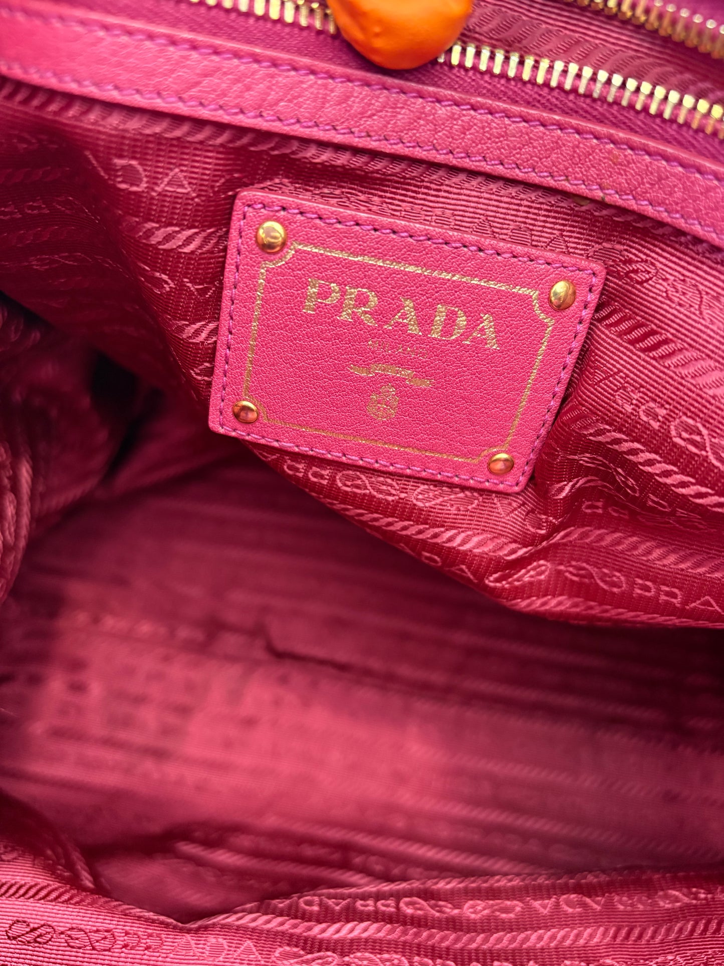 382902 - Prada Tote Pink