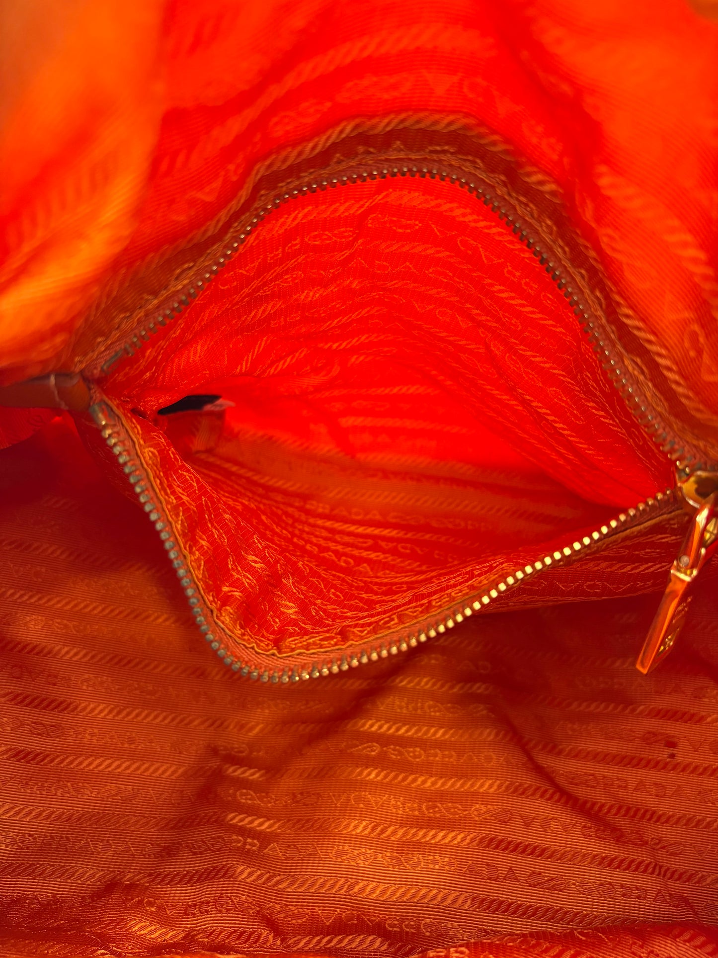 383524 - Prada Nylon Bauletto