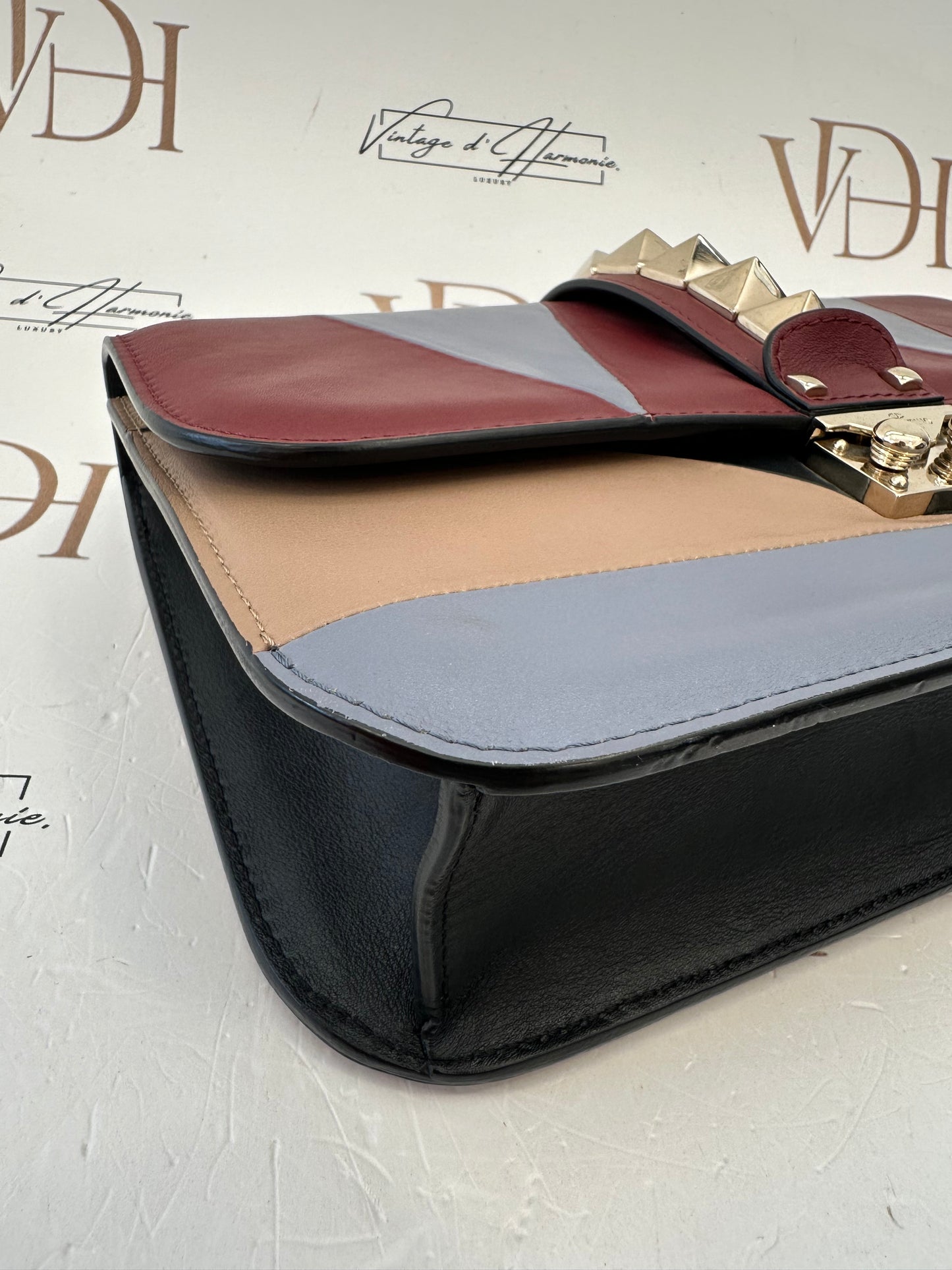 382353 - Valentino Glam Look