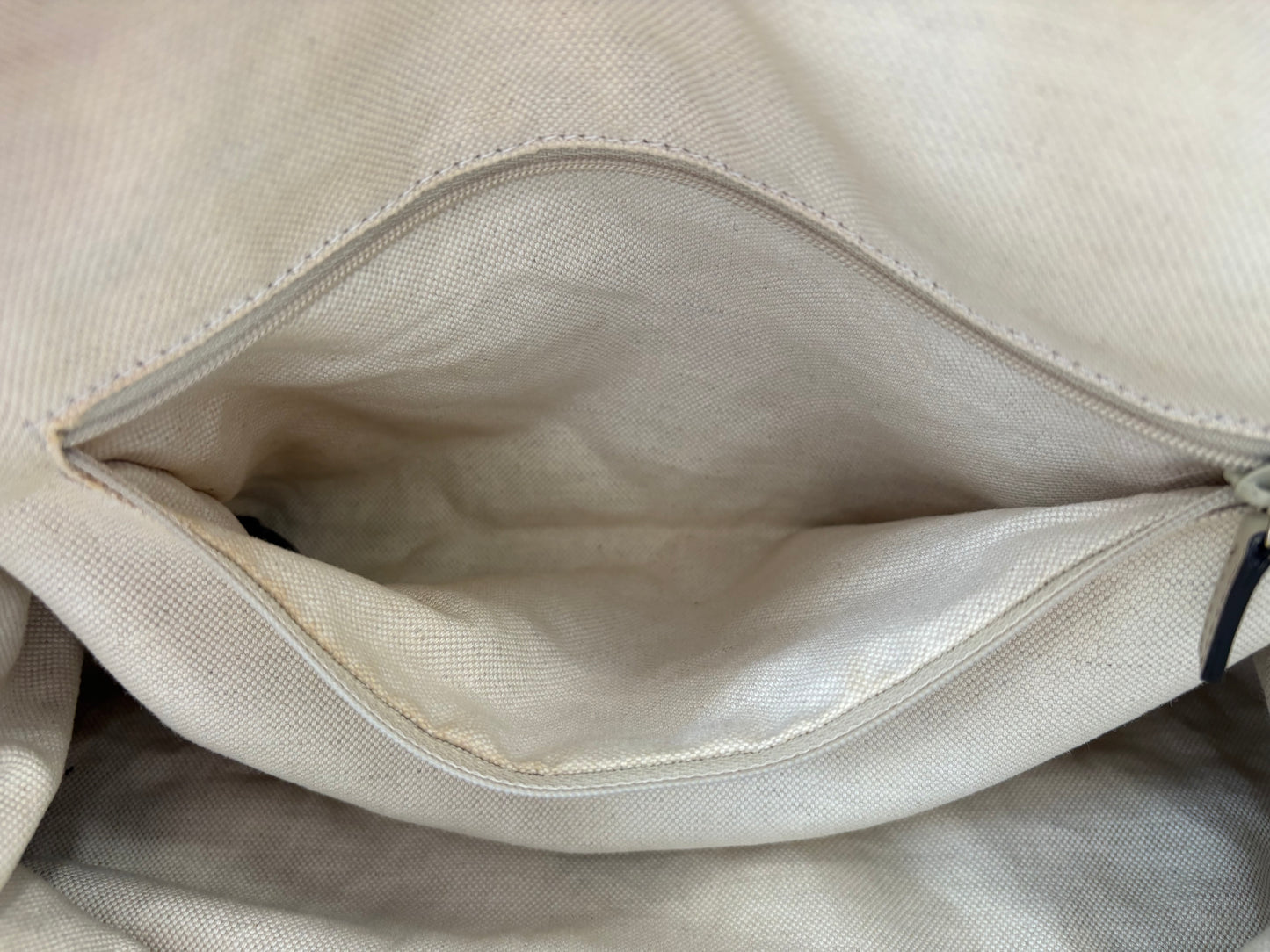 201052 - Gucci Sukey