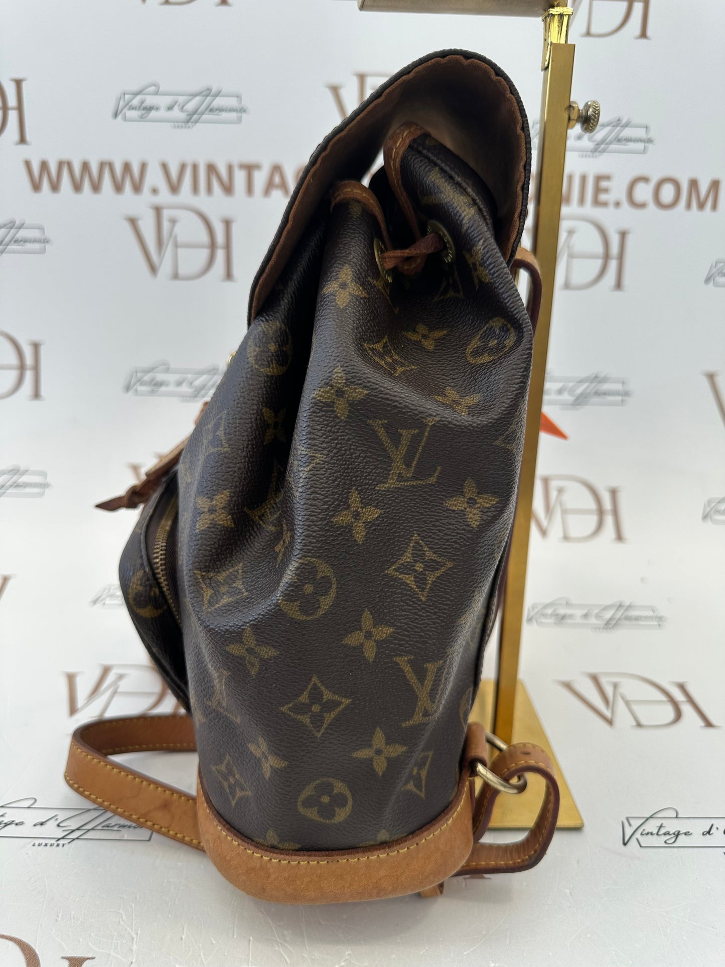 017767 - Louis Vuitton Montsouris MM