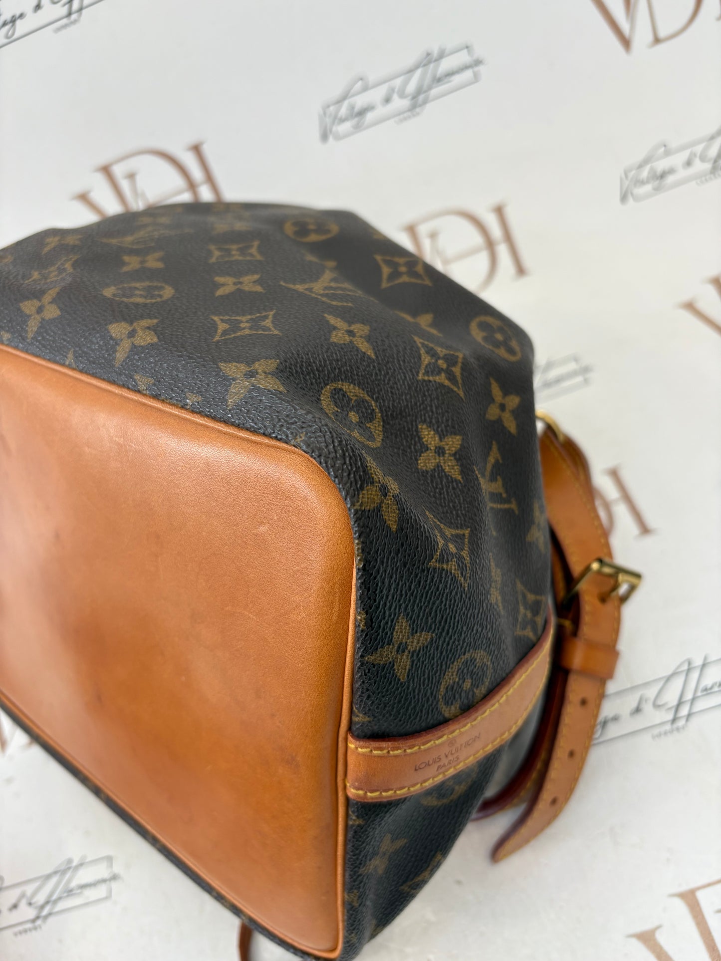 018246 - Louis Vuitton Petite Noé