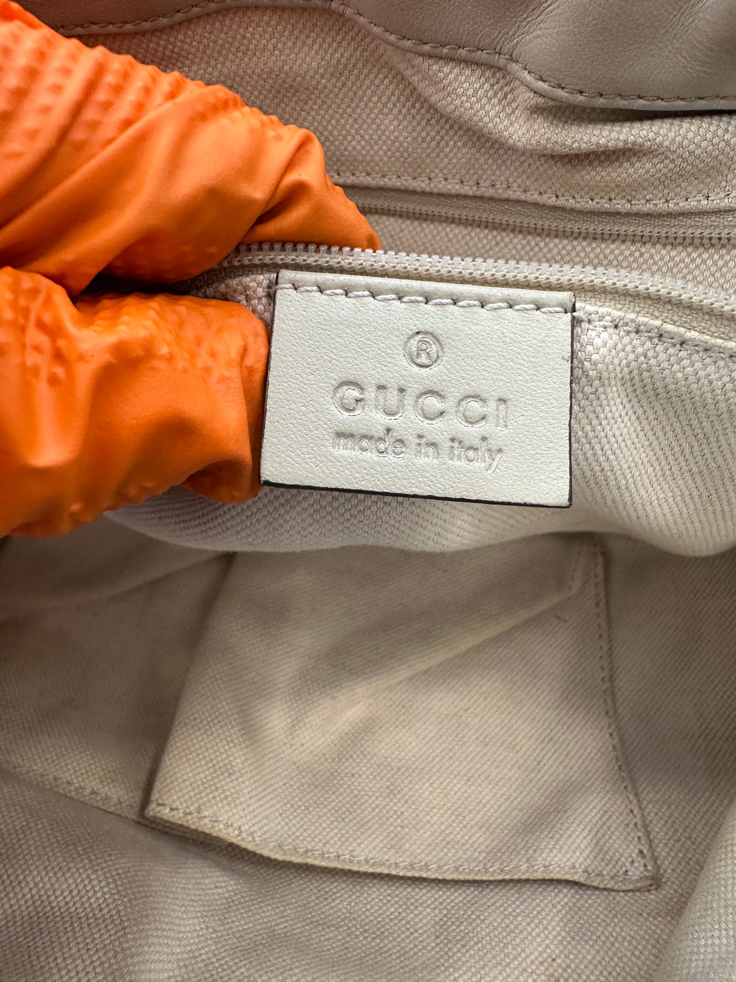 383088 - Gucci Sukey