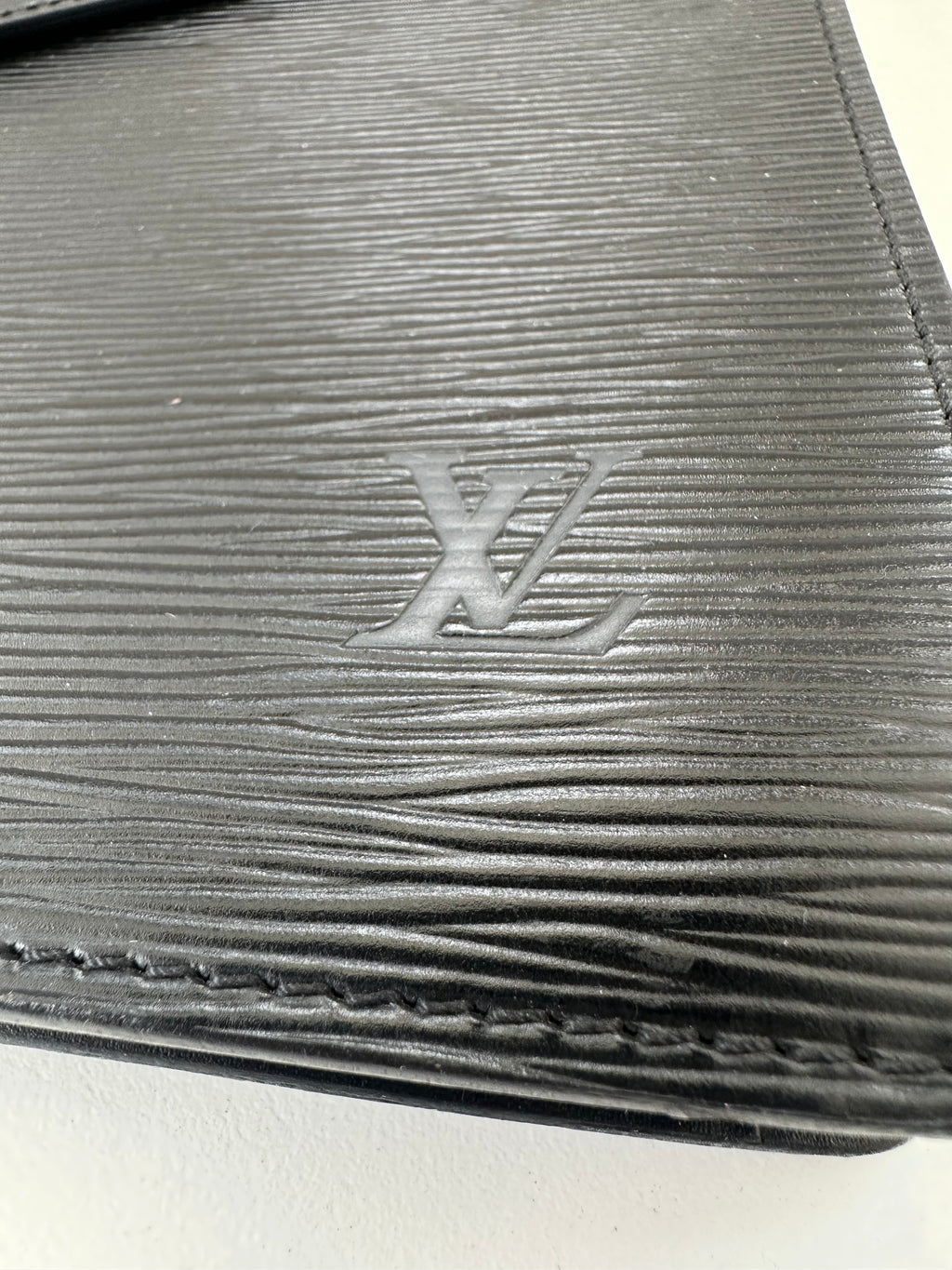 Louis Vuitton Epi Porte Documents