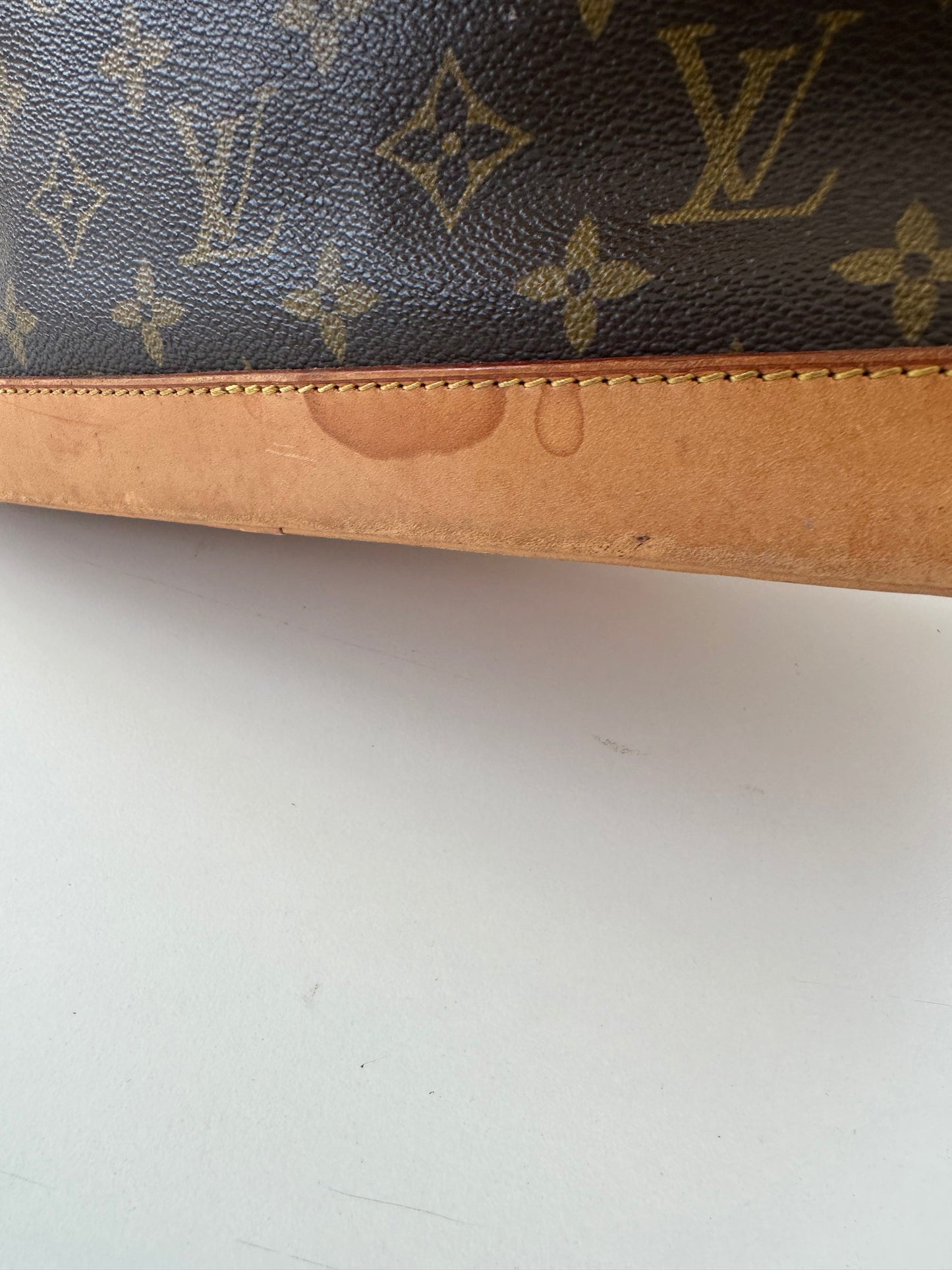 Louis Vuitton Alma