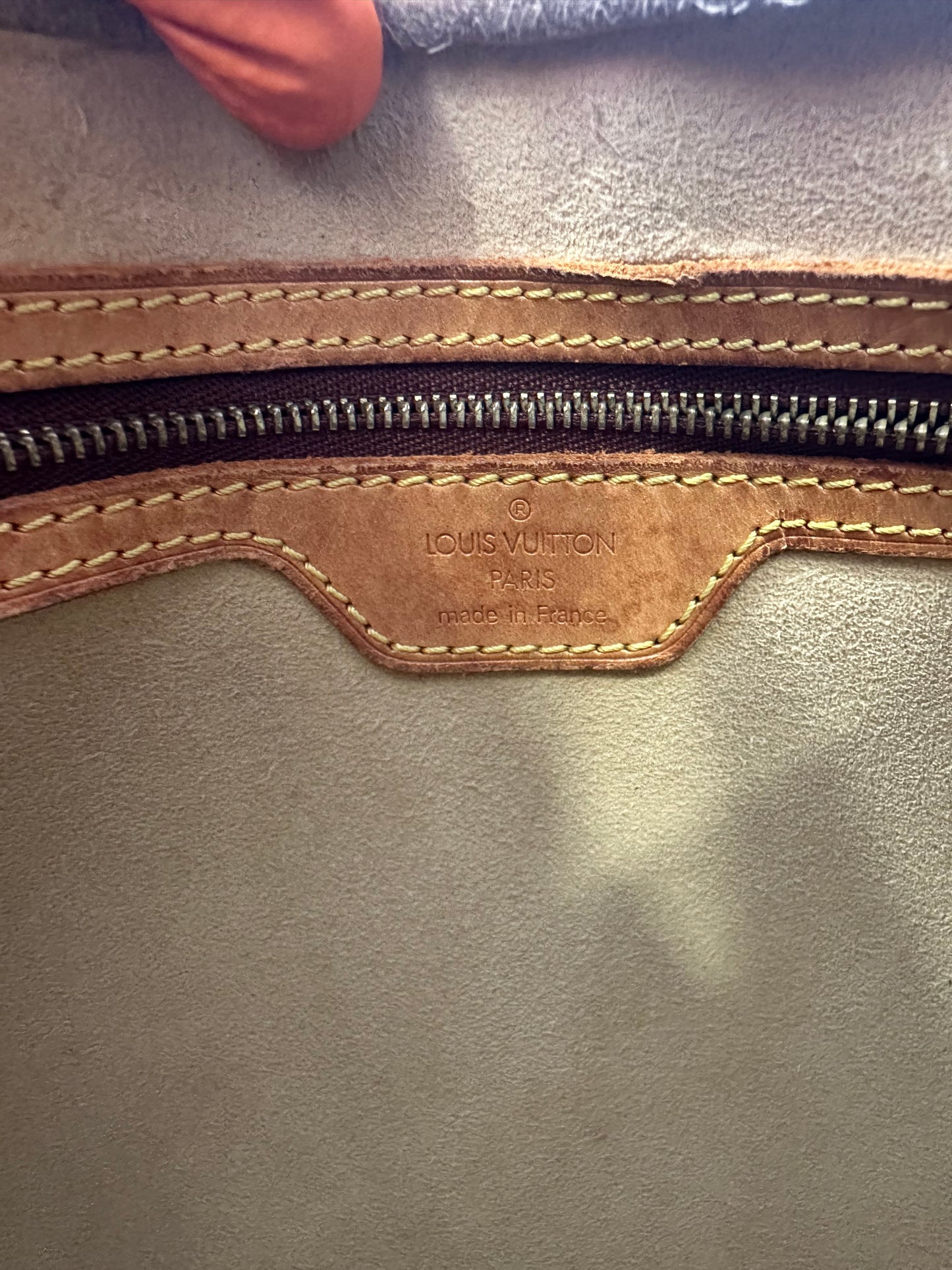 017768 - Louis Vuitton Looping MM