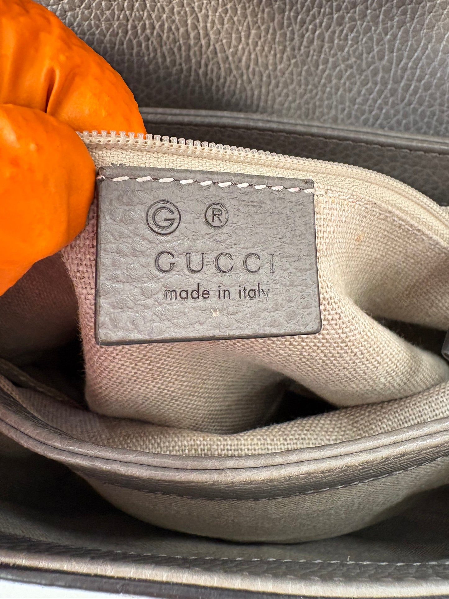382567 - Gucci Interlocking
