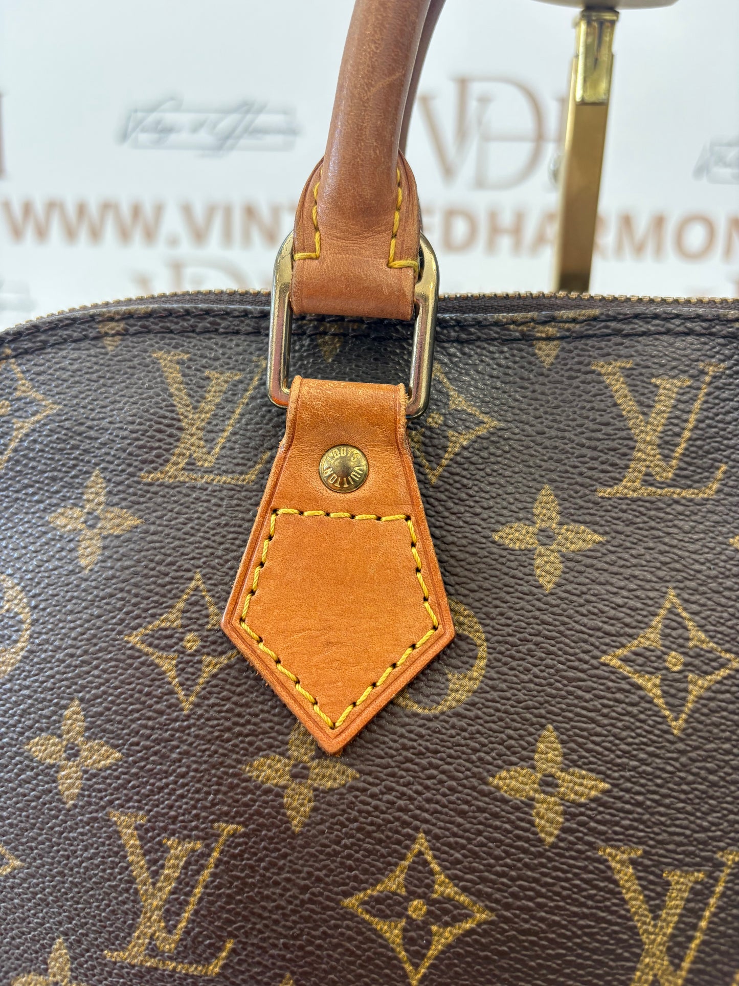 018823 - Louis Vuitton Alma