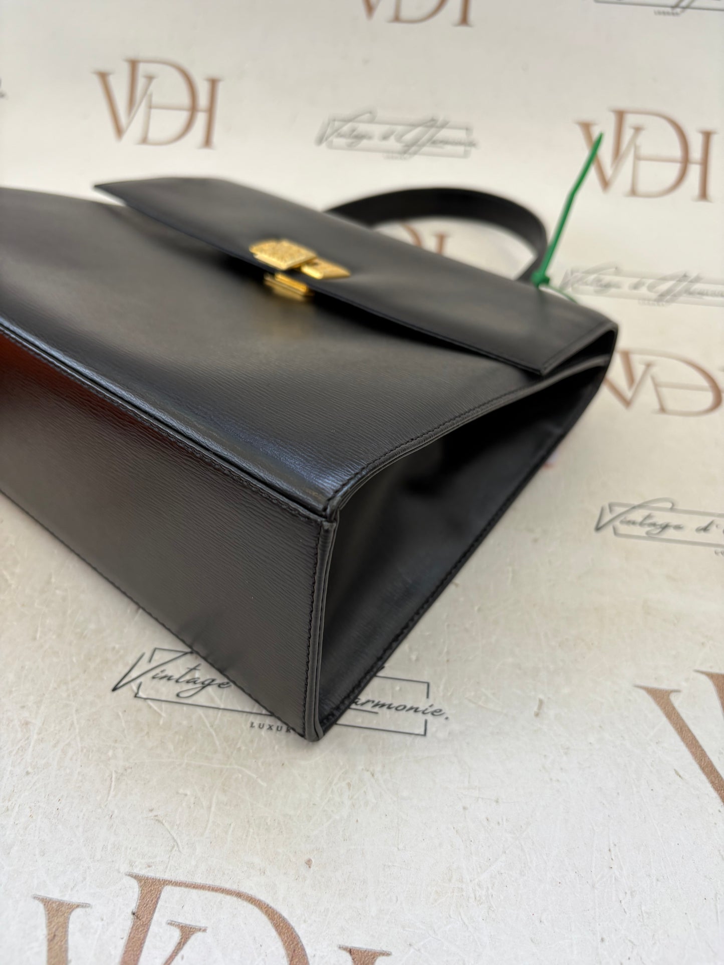 017087 - Christian Dior Black