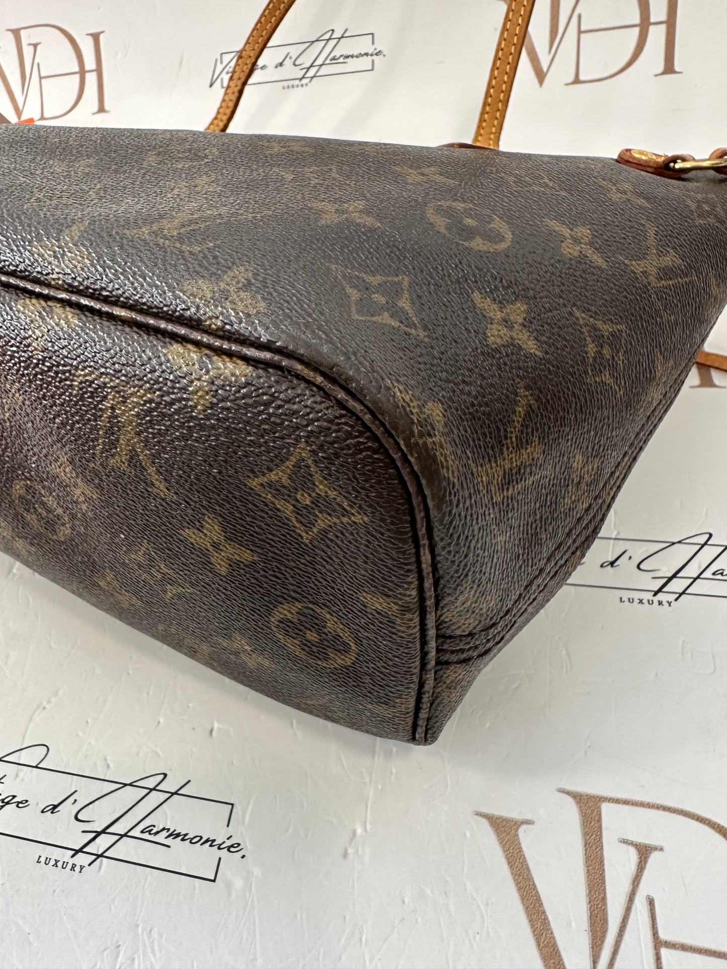 017901 - Louis Vuitton Neverfull PM