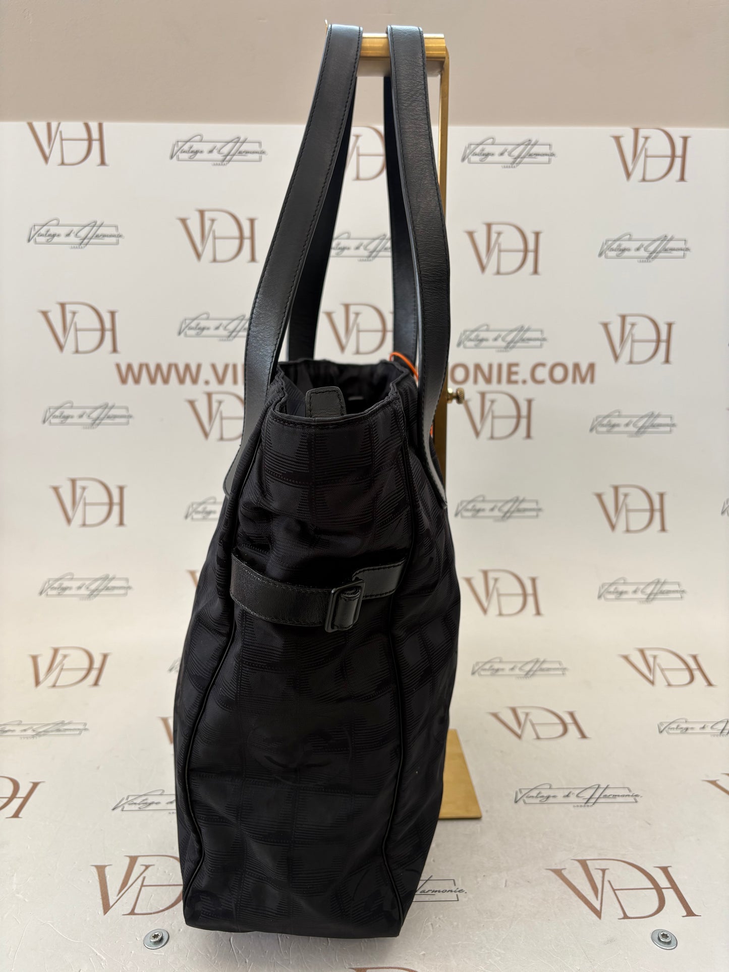 018922 - Chanel Black Jacquard