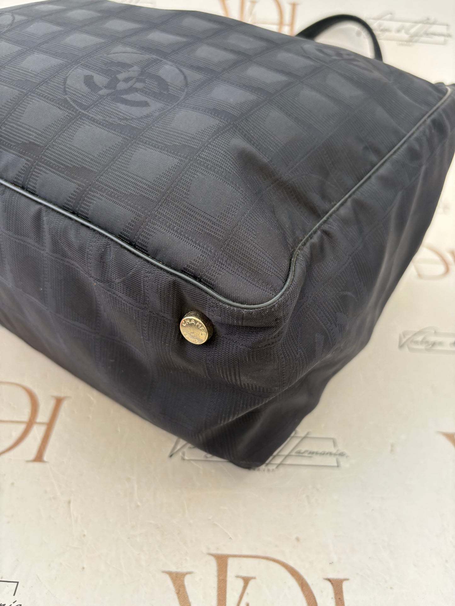 018228 - Chanel Tote Dark Jacquard