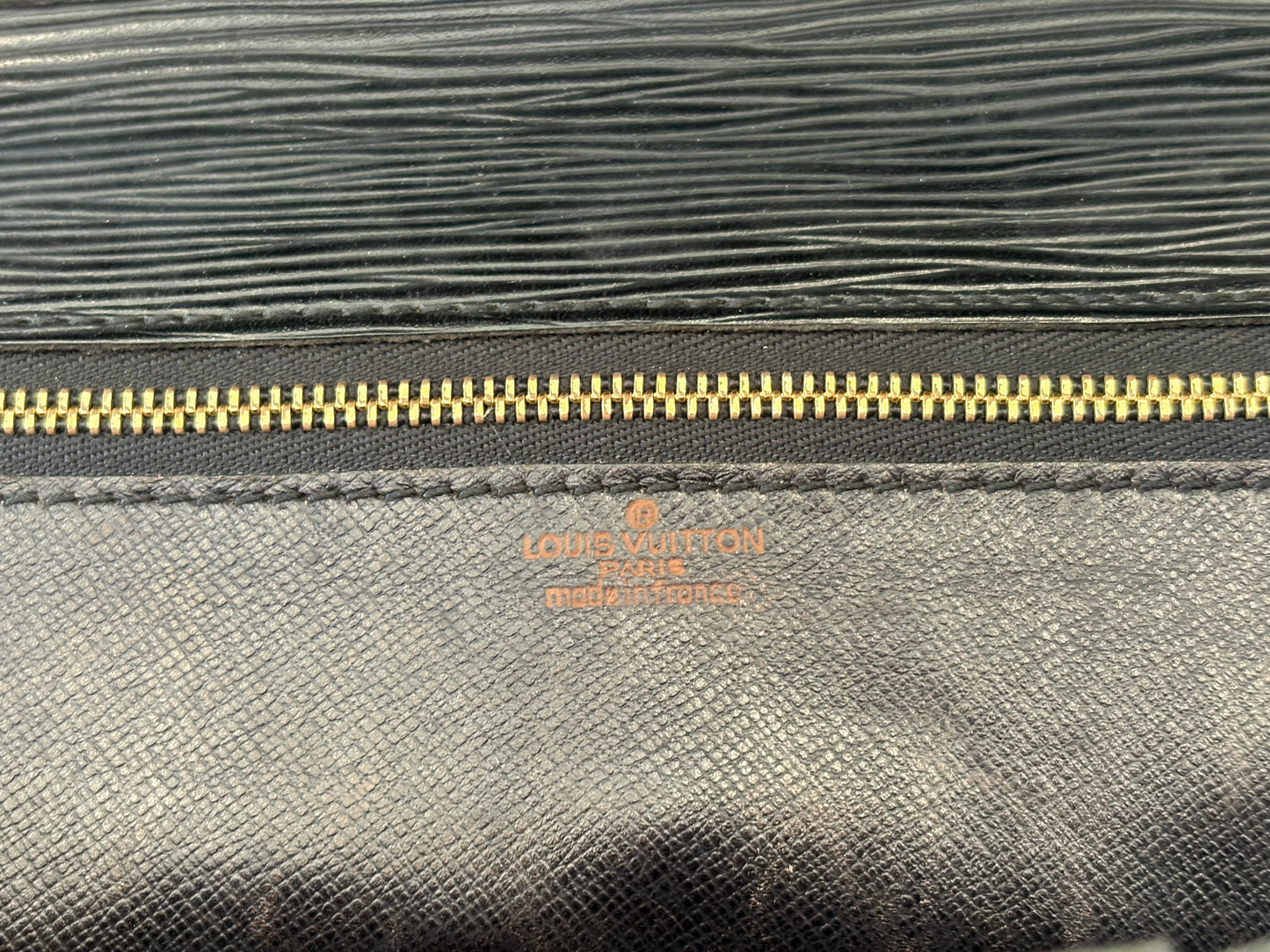 017121 - Louis Vuitton Conseiller