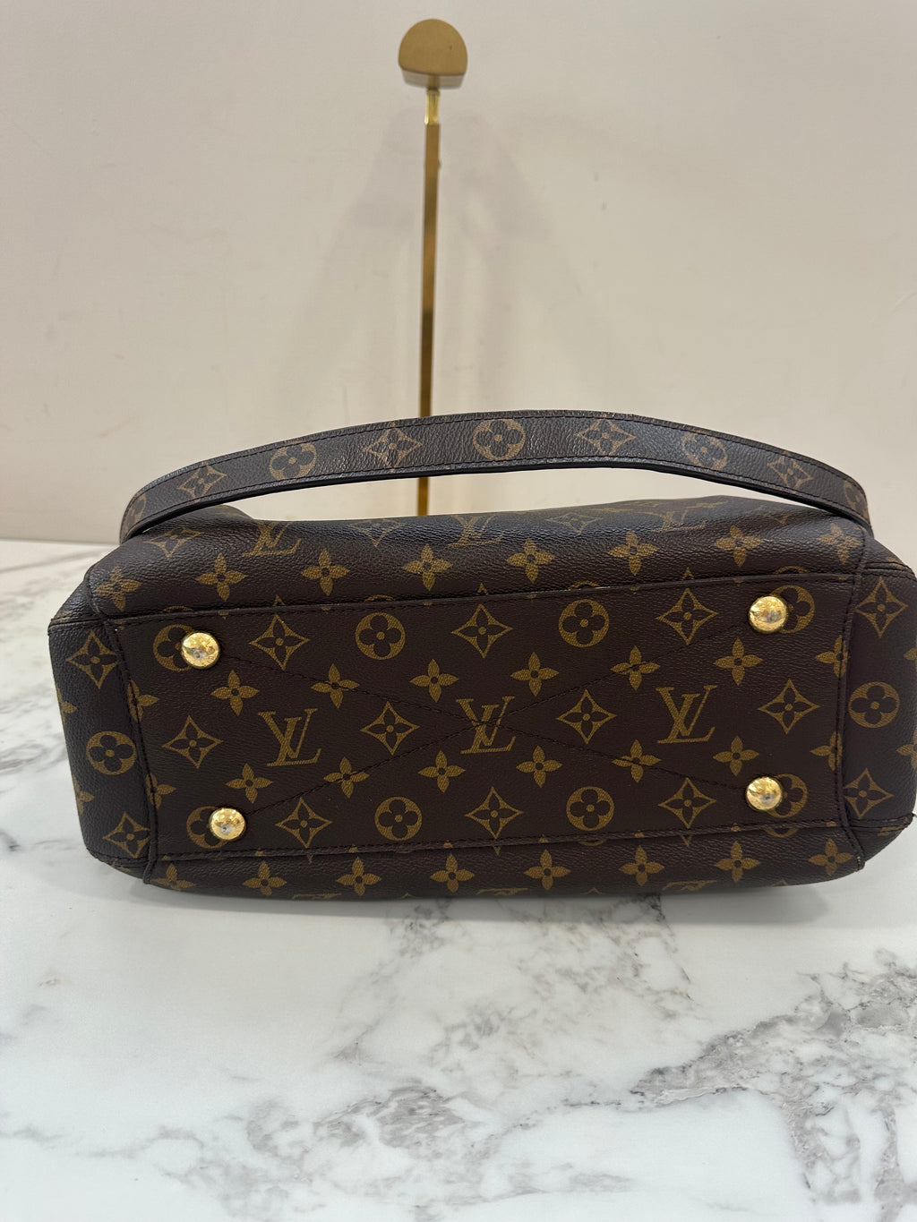 Louis Vuitton Montaigne