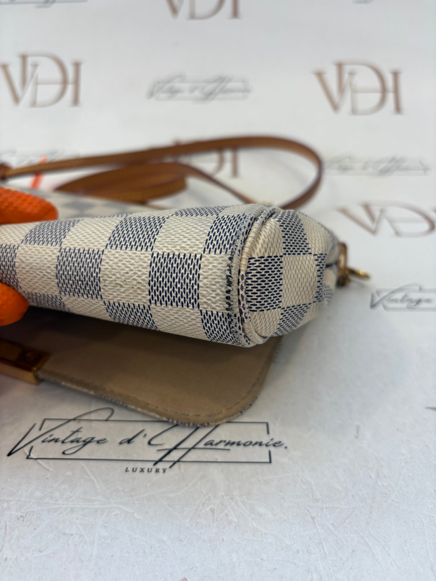 382891 - Louis Vuitton Favorite