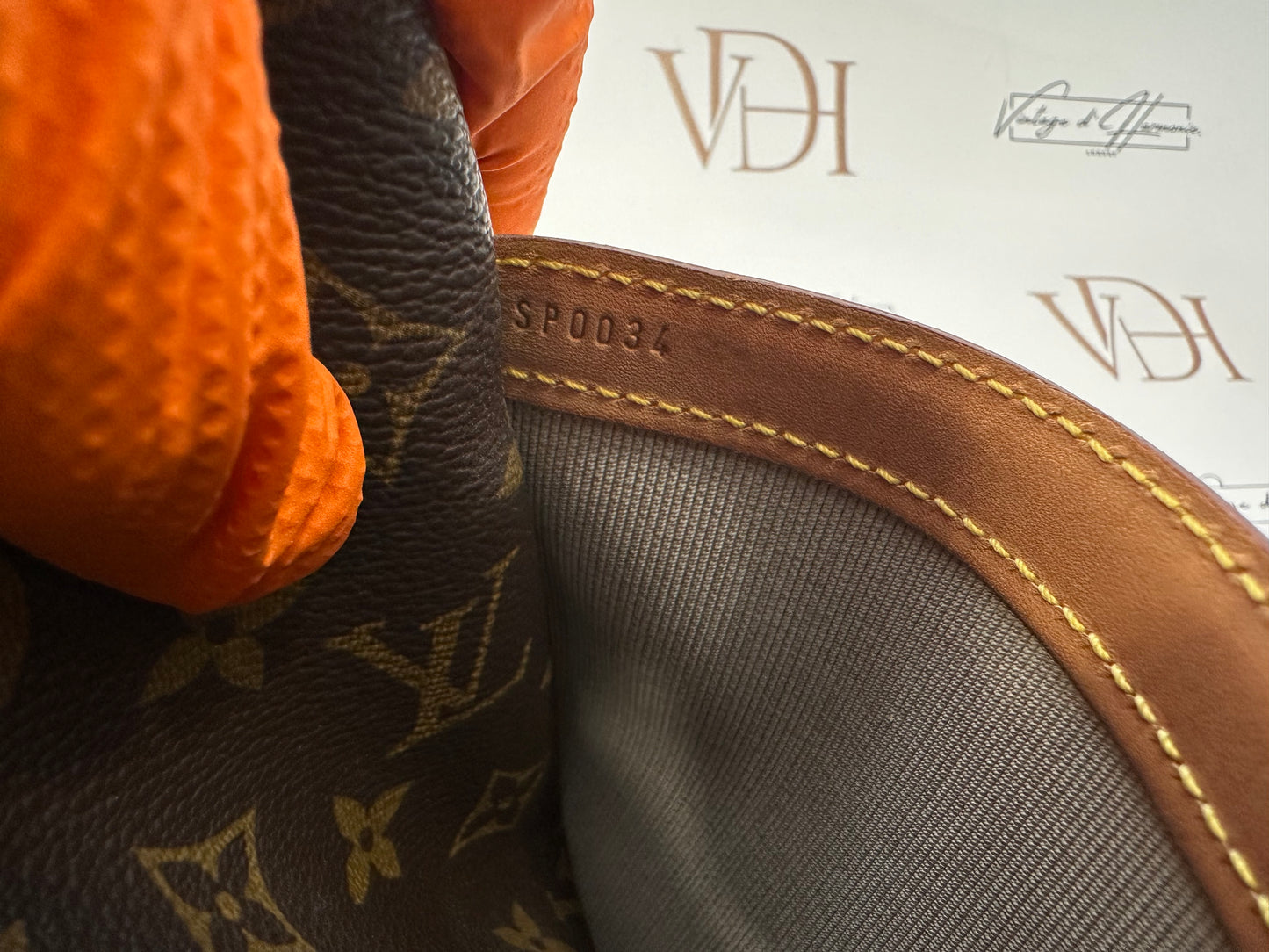 017934 - Louis Vuitton Reporter PM