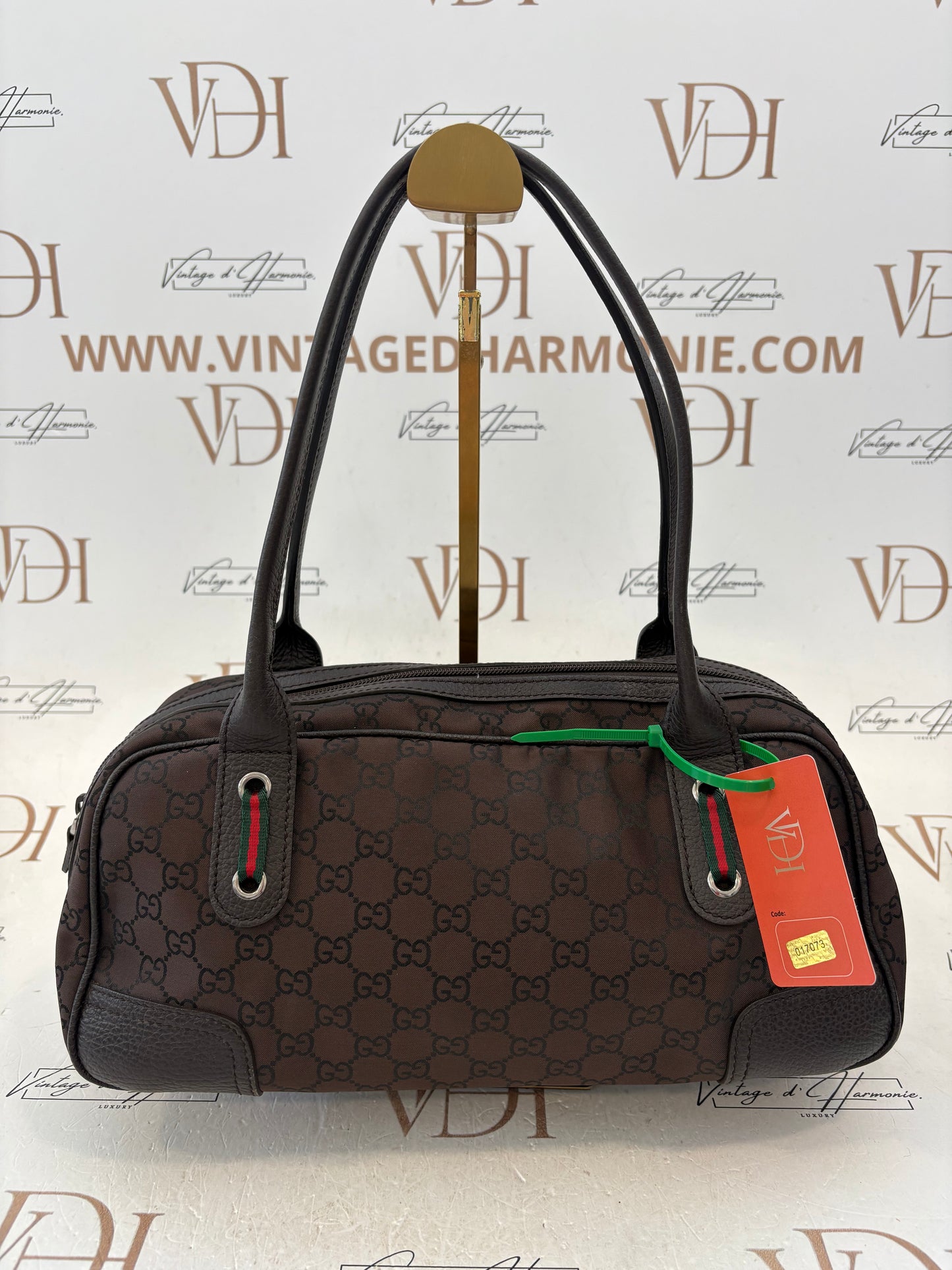 017073 - Gucci Brown GG