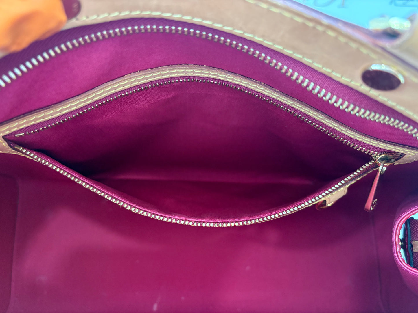 382700 - Louis Vuitton Brea