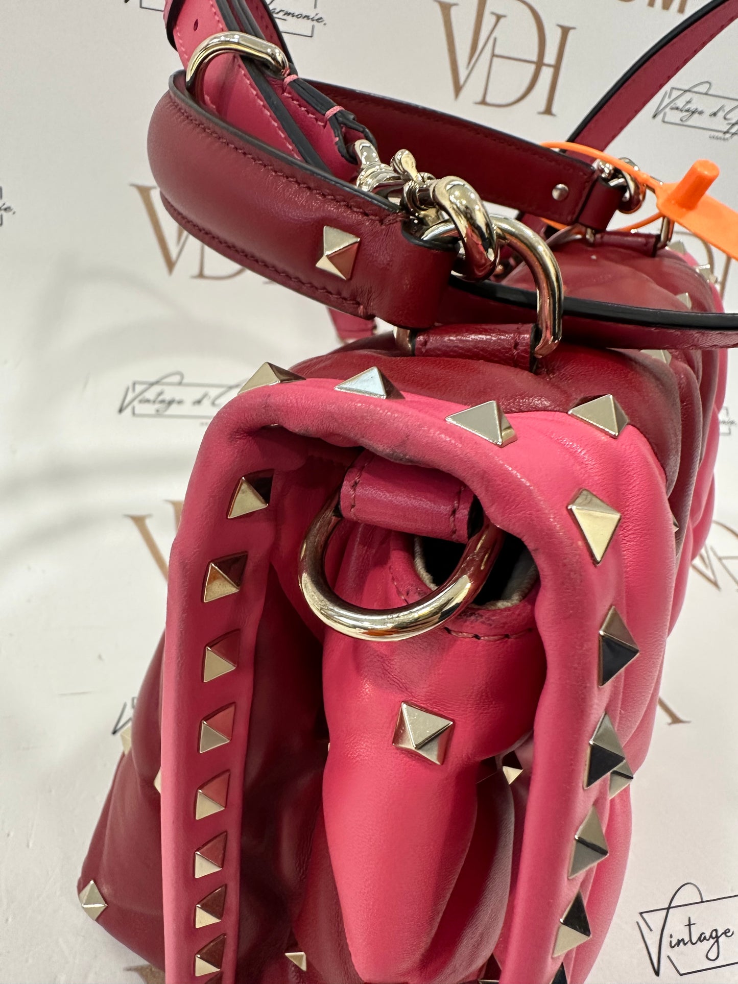 382940 - Valentino Candystud