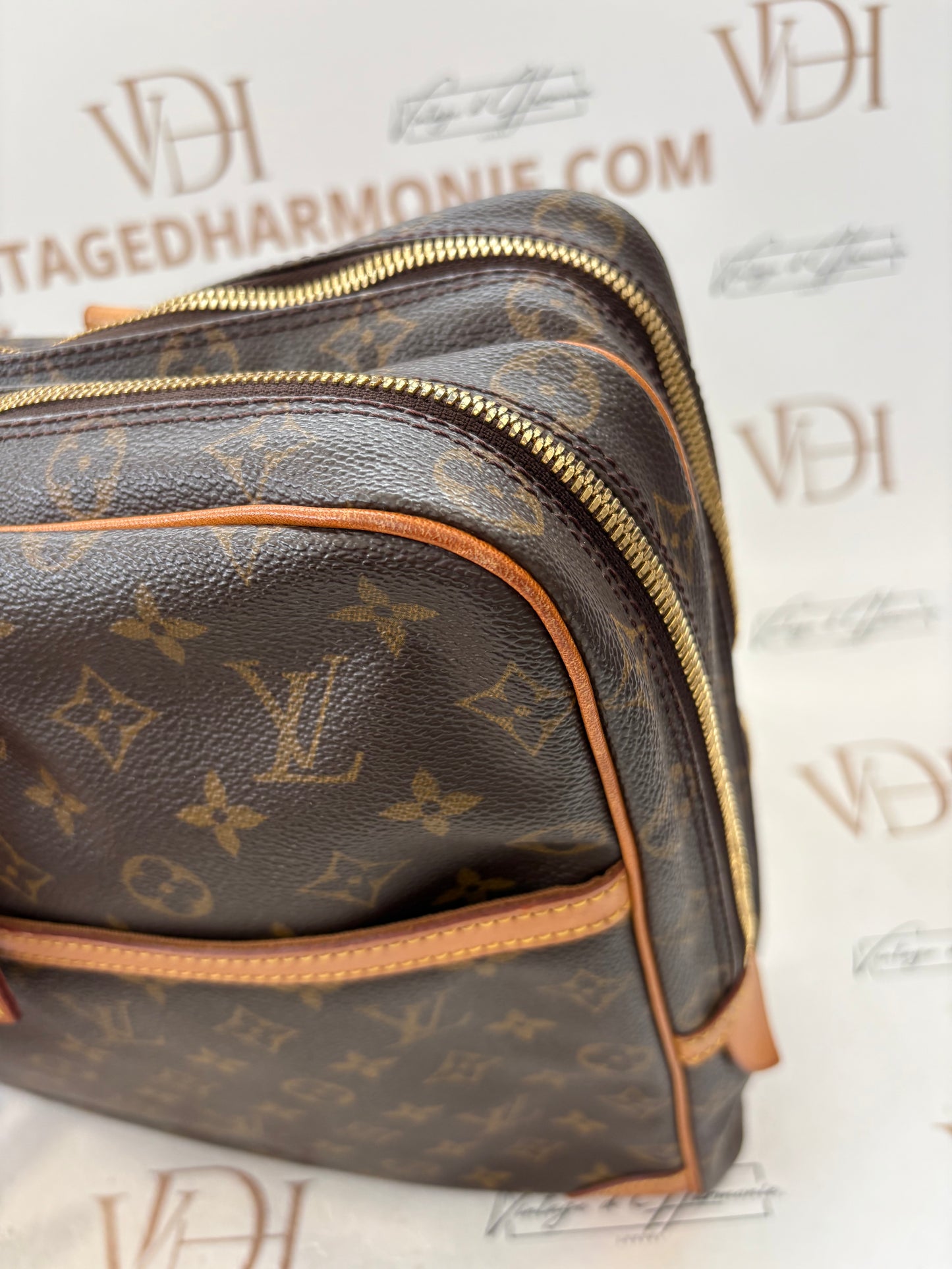 018300 - Louis Vuitton Porte Documents