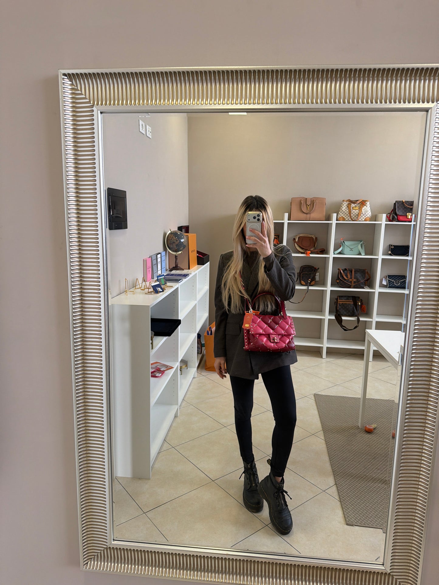 382940 - Valentino Candystud