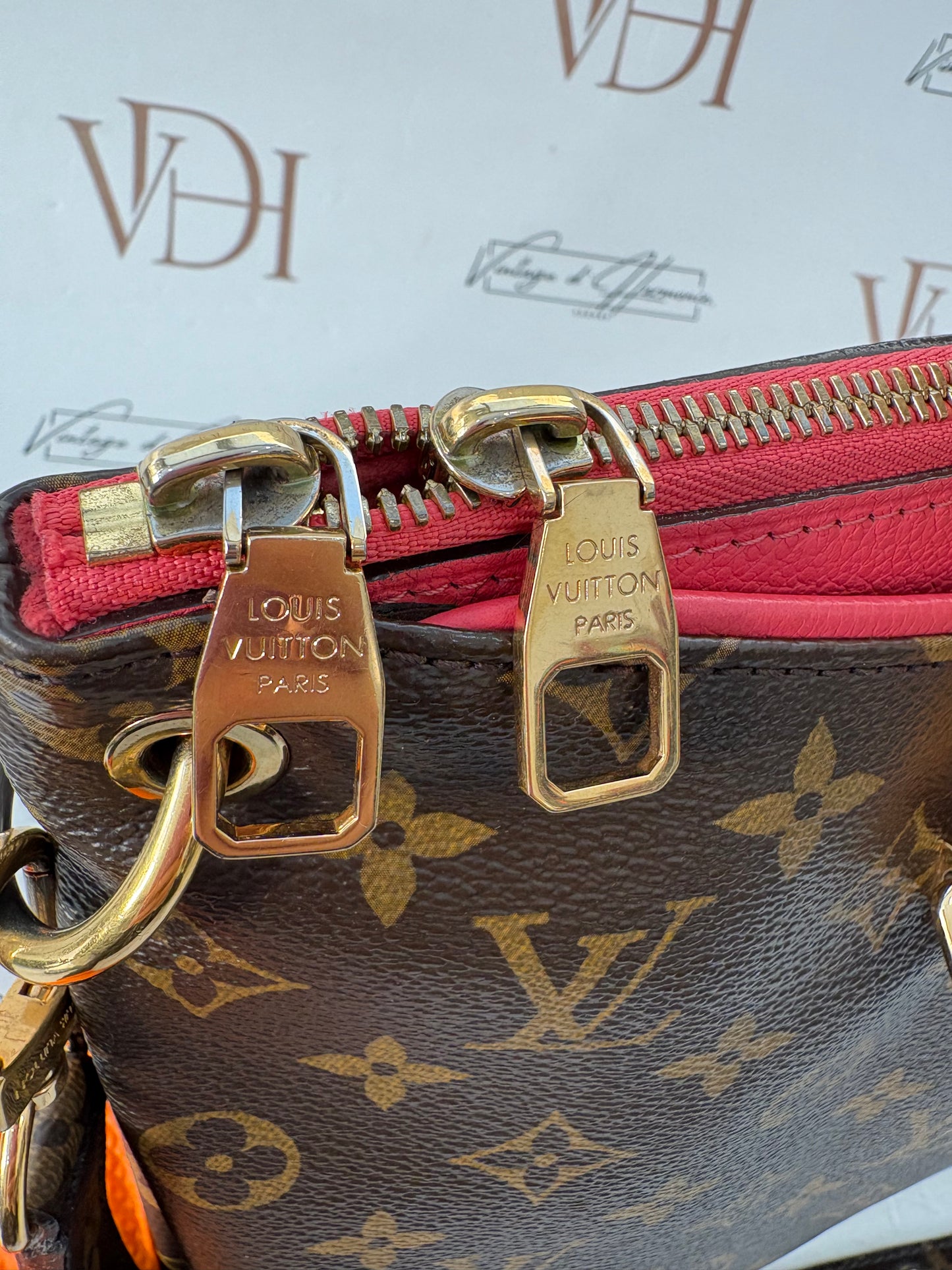 383313 - Louis Vuitton Pallas